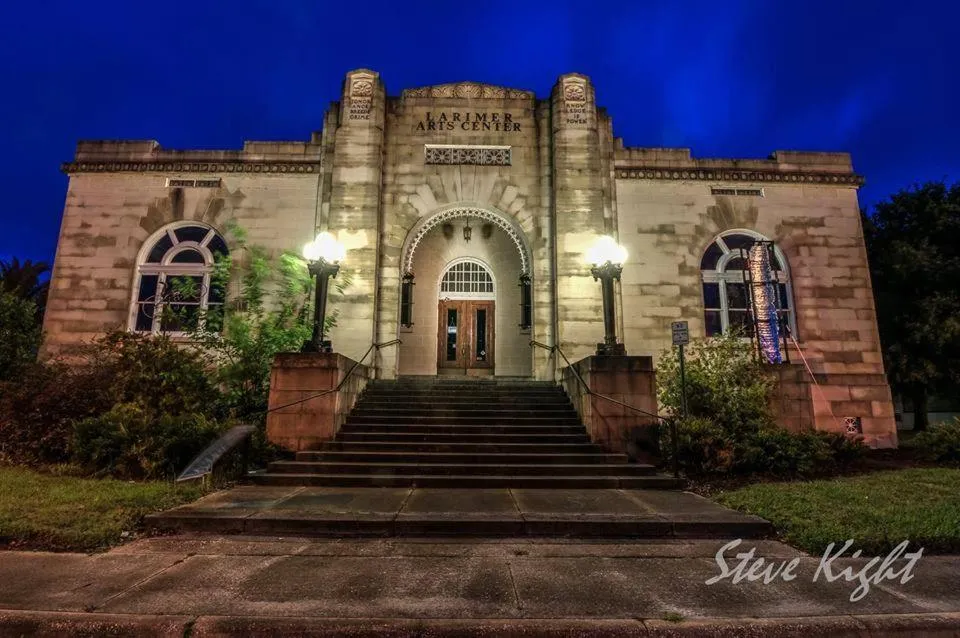 Property building in Crystal Cove Riverfront Resort