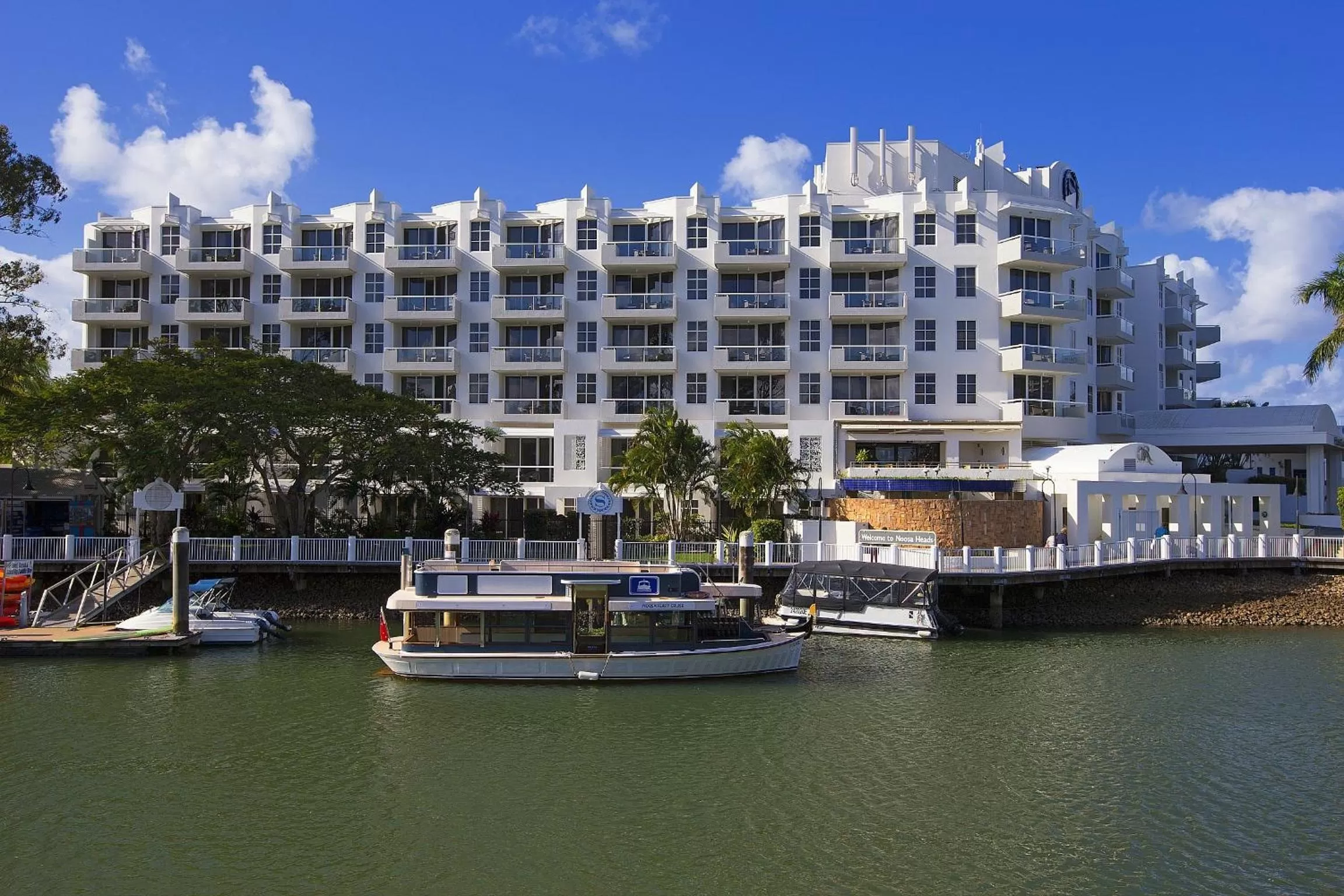 Facade/entrance in Sofitel Noosa Pacific Resort
