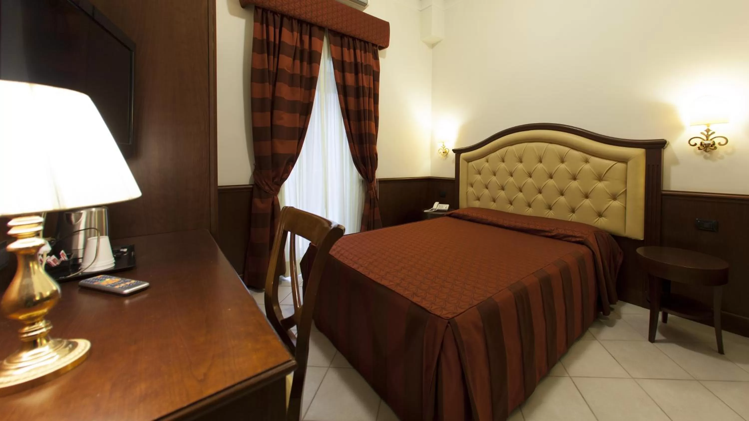 Bedroom, Bed in Domus Augusta