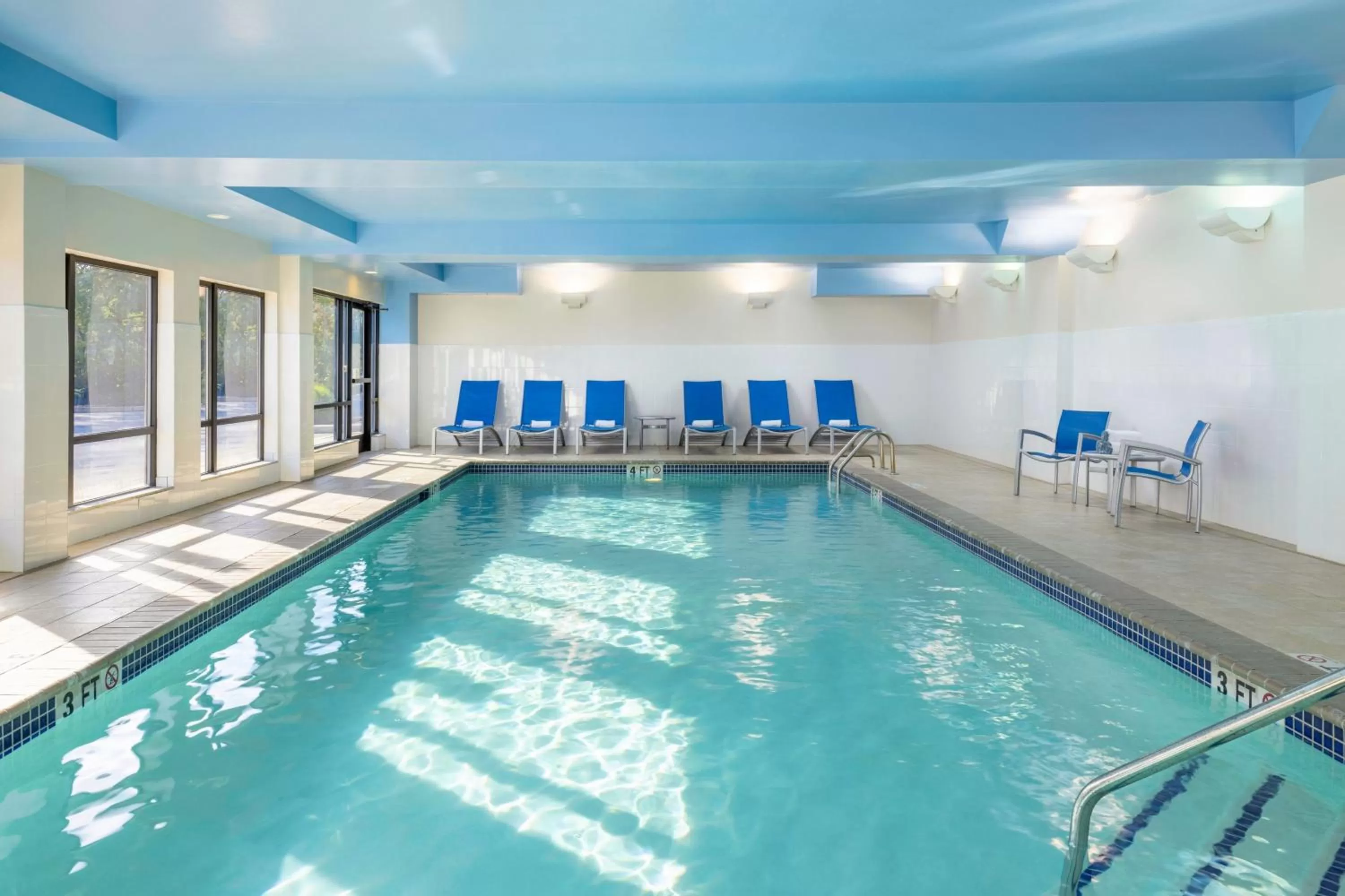 Swimming pool in TownePlace Suites by Marriott York