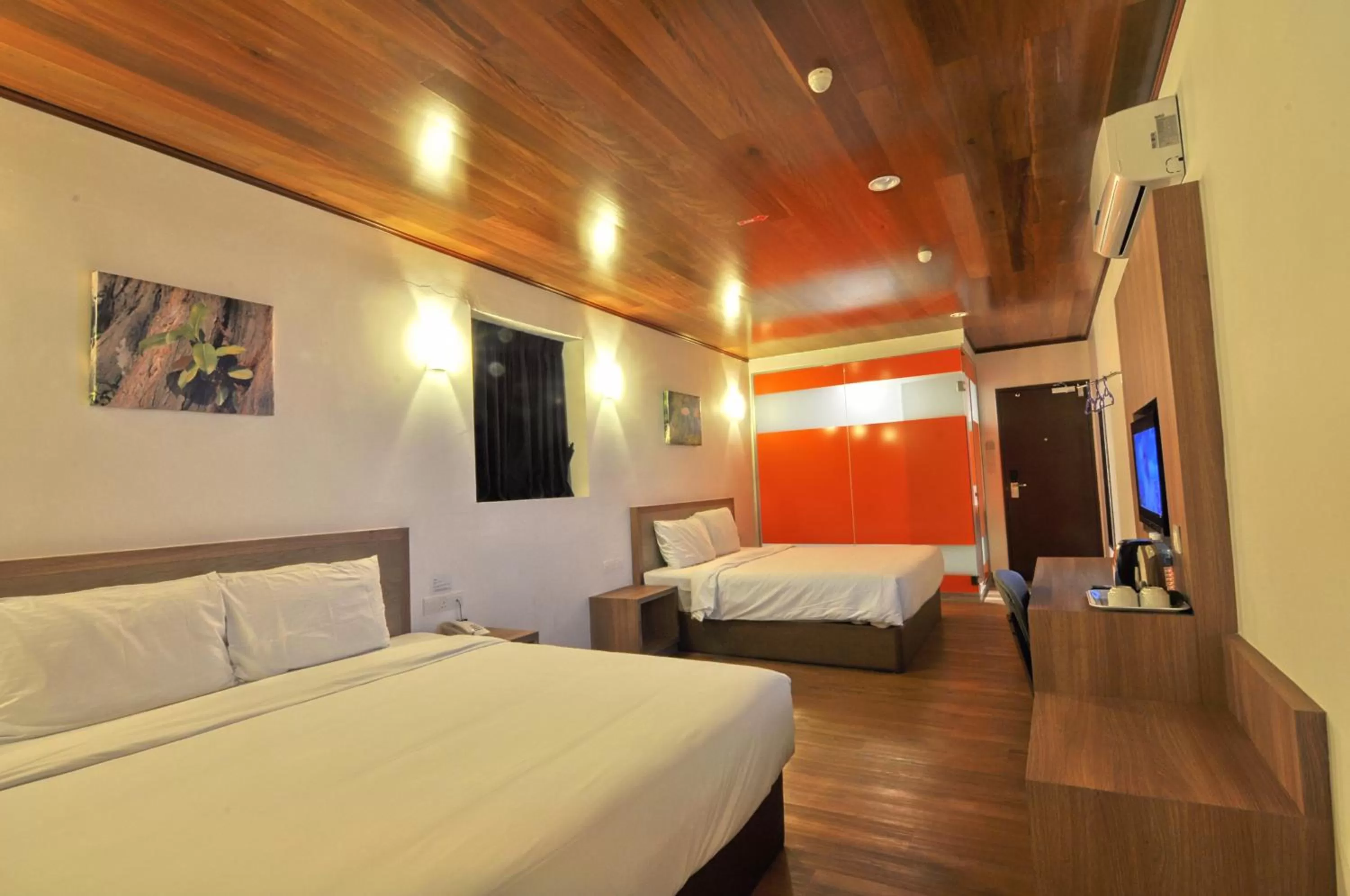 Photo of the whole room, Bed in Greencity Hotel