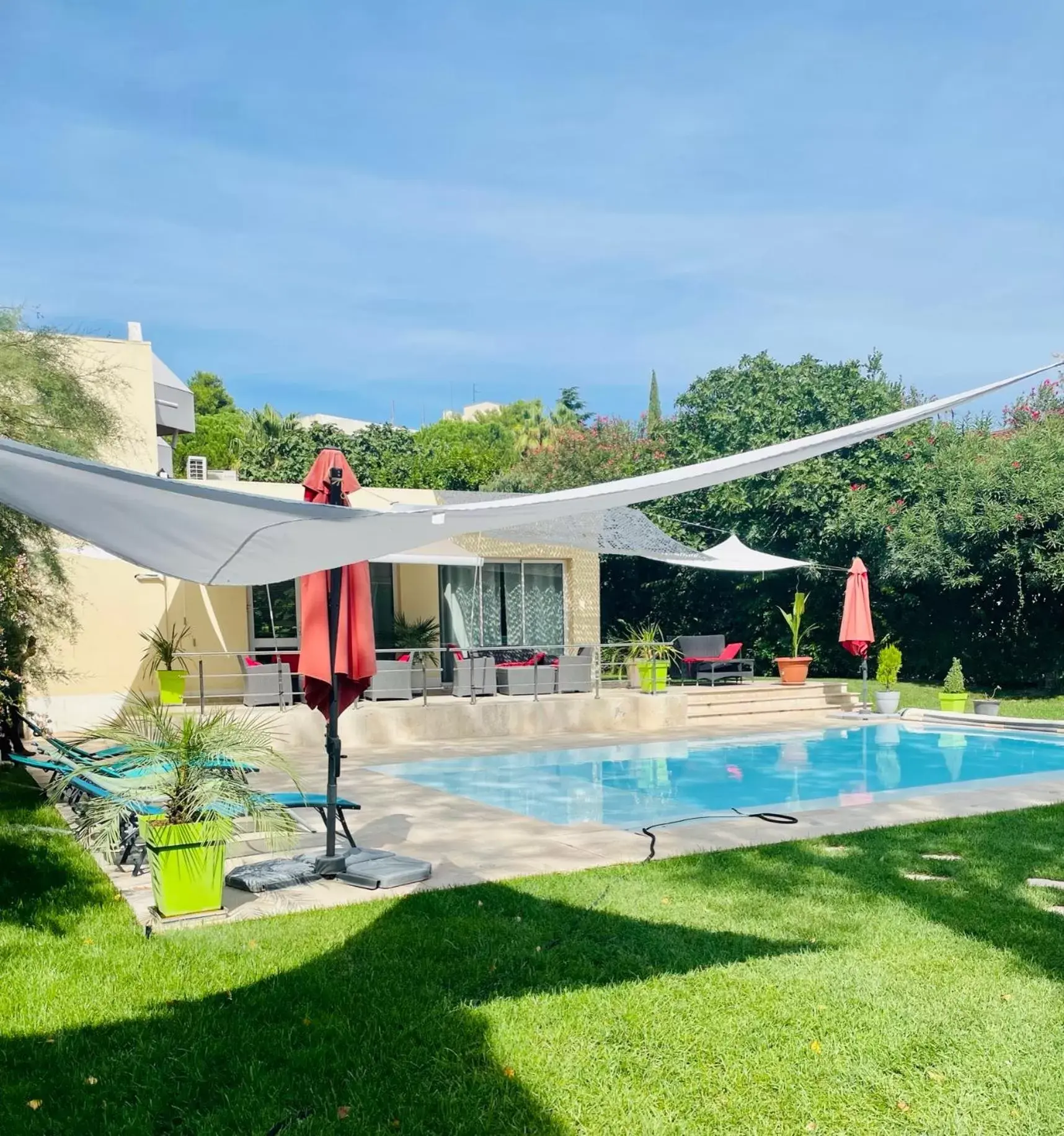 Pool view, Swimming Pool in The Originals City, Hôtel Nîmes Costières, Ex Inter Hôtel