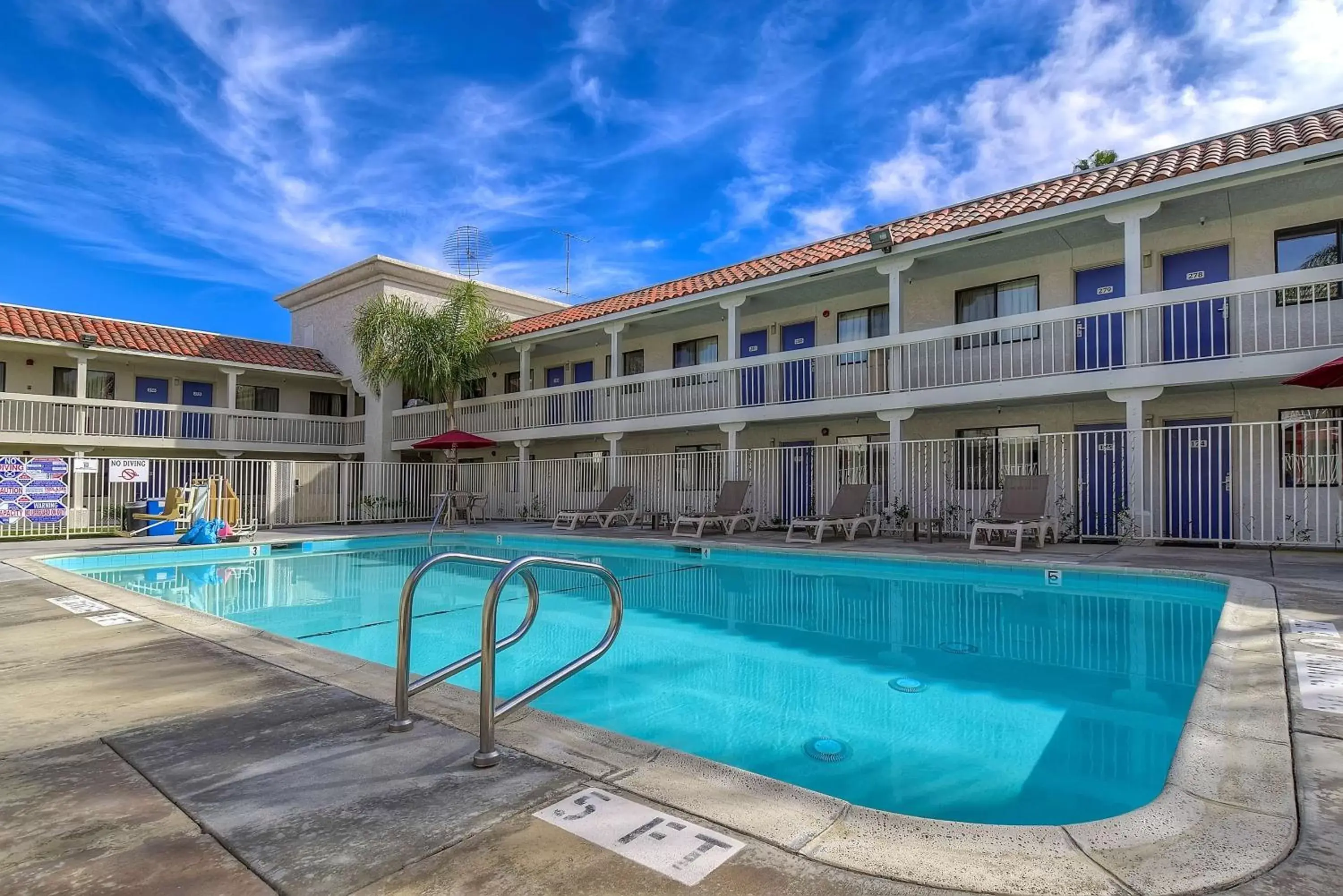Day, Property Building in Motel 6-Carlsbad, CA Beach