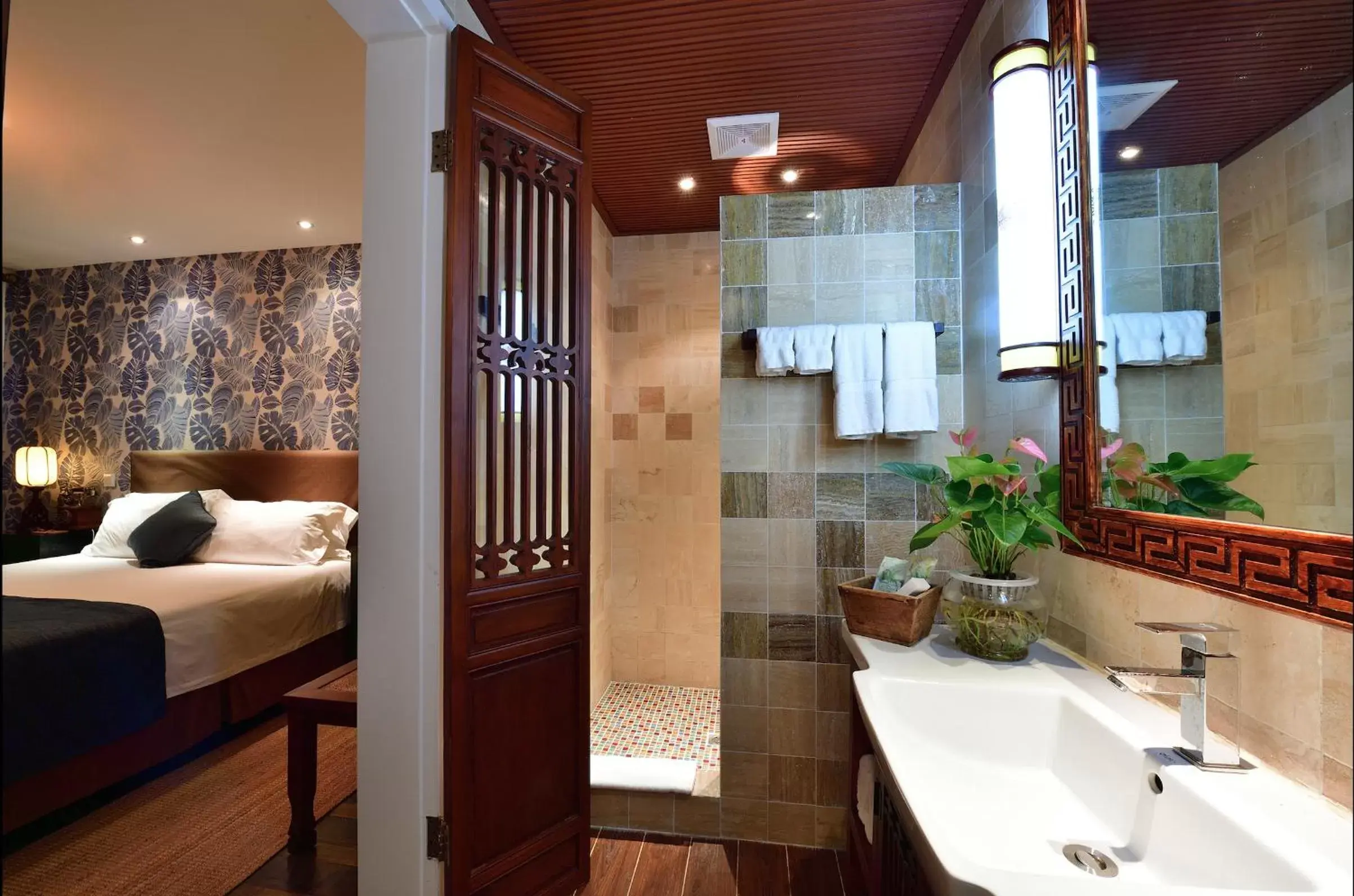 Bathroom in Jingshan Garden Hotel