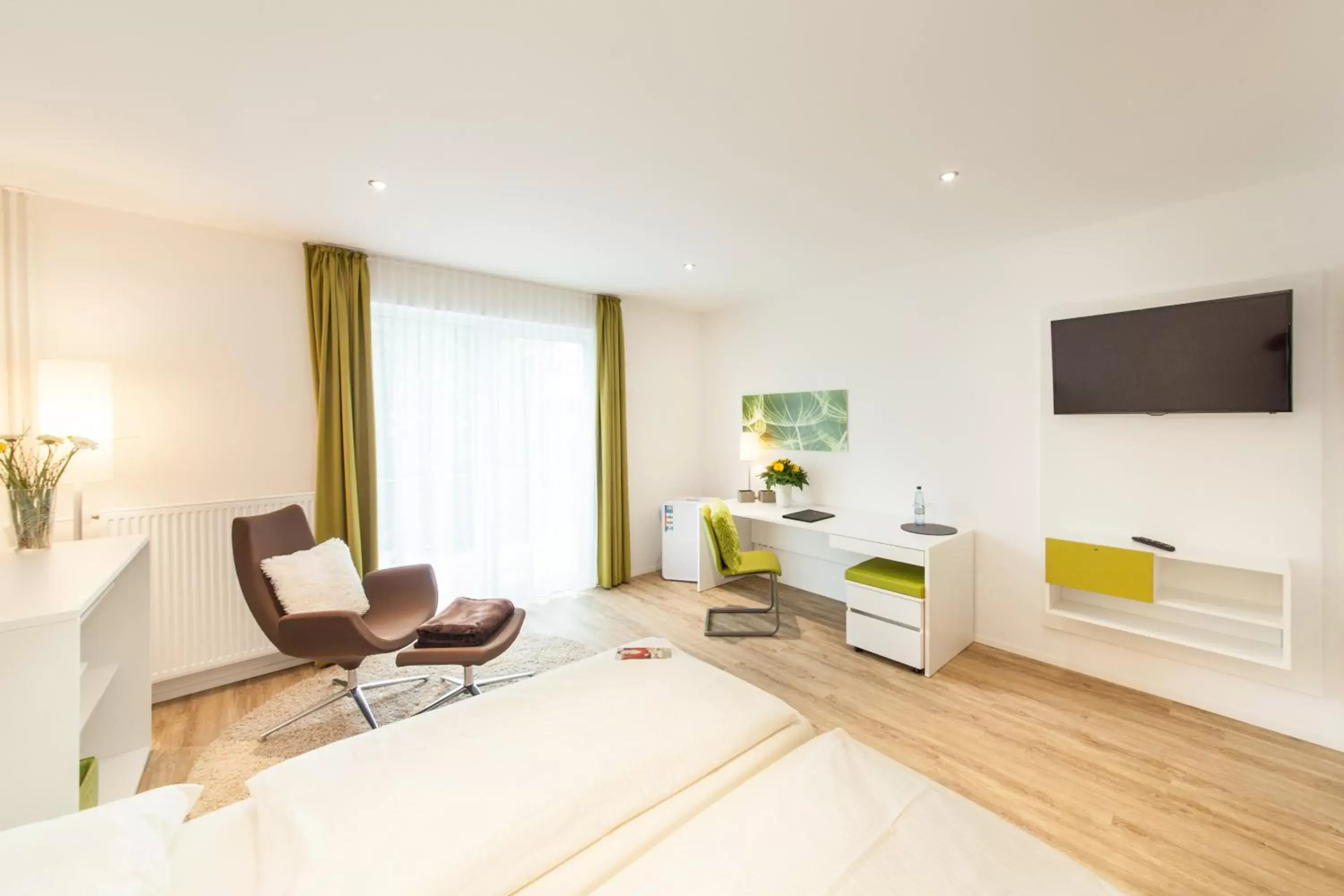 Photo of the whole room, Room Photo in acora Fürth Living the City