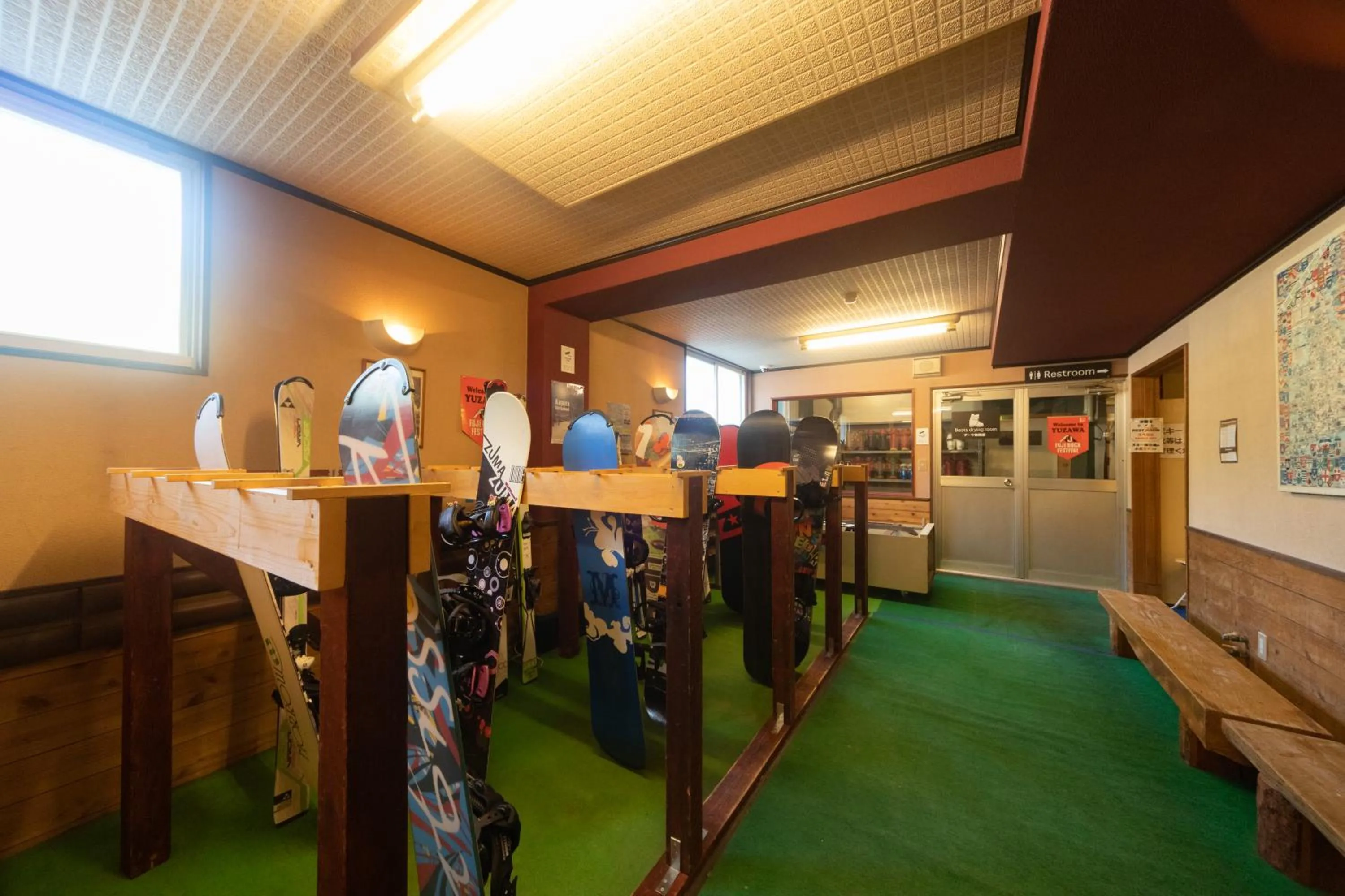 Skiing in Kagura White Horse Inn