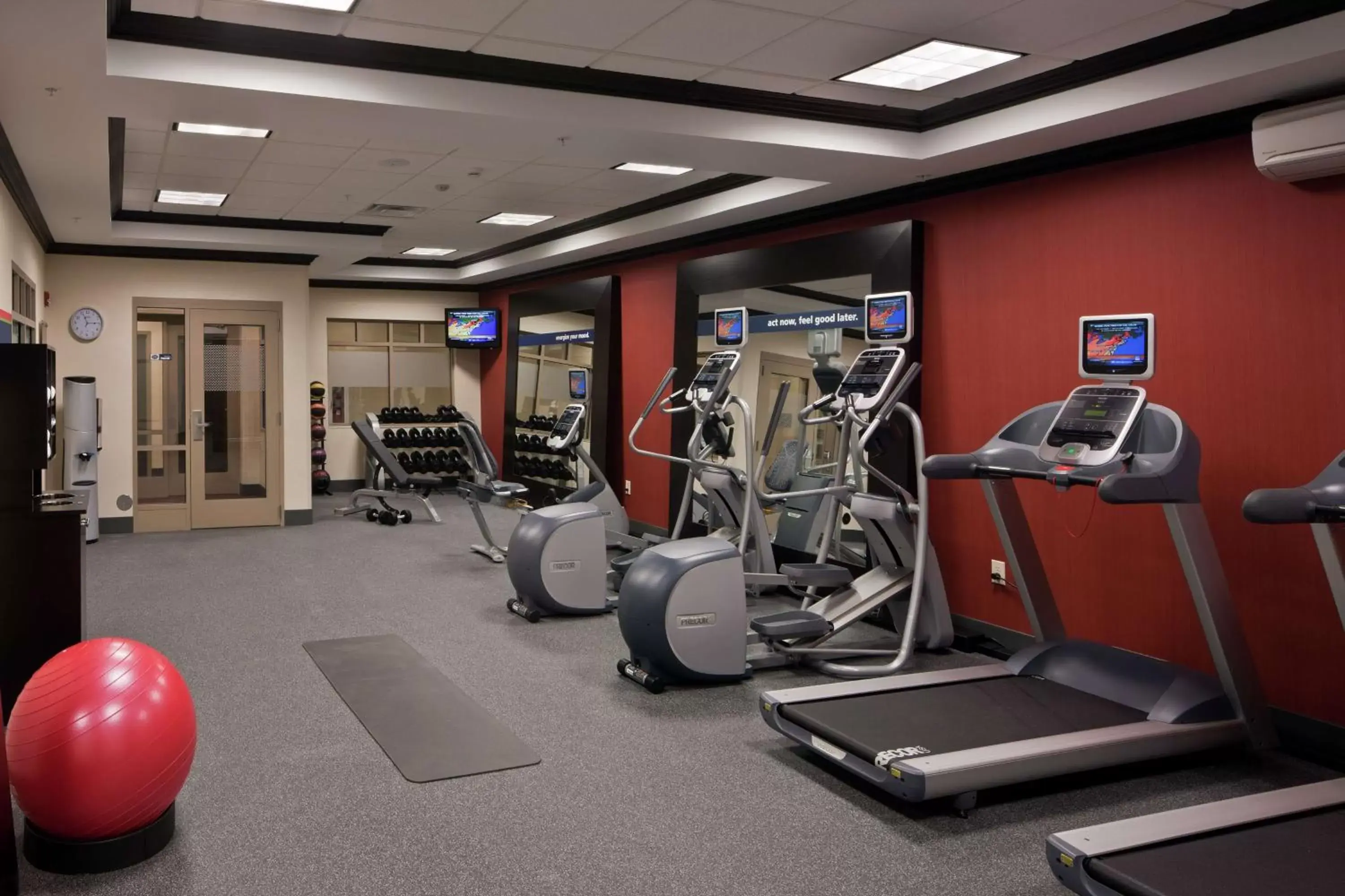 Fitness centre/facilities, Fitness Center/Facilities in Hampton Inn & Suites Saginaw