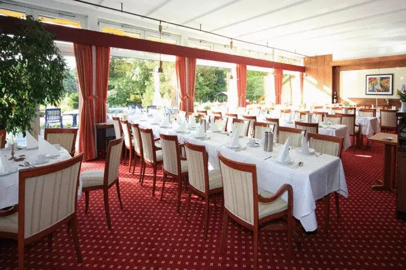 Restaurant/Places to Eat in Hotel Restaurant Seegarten Quickborn