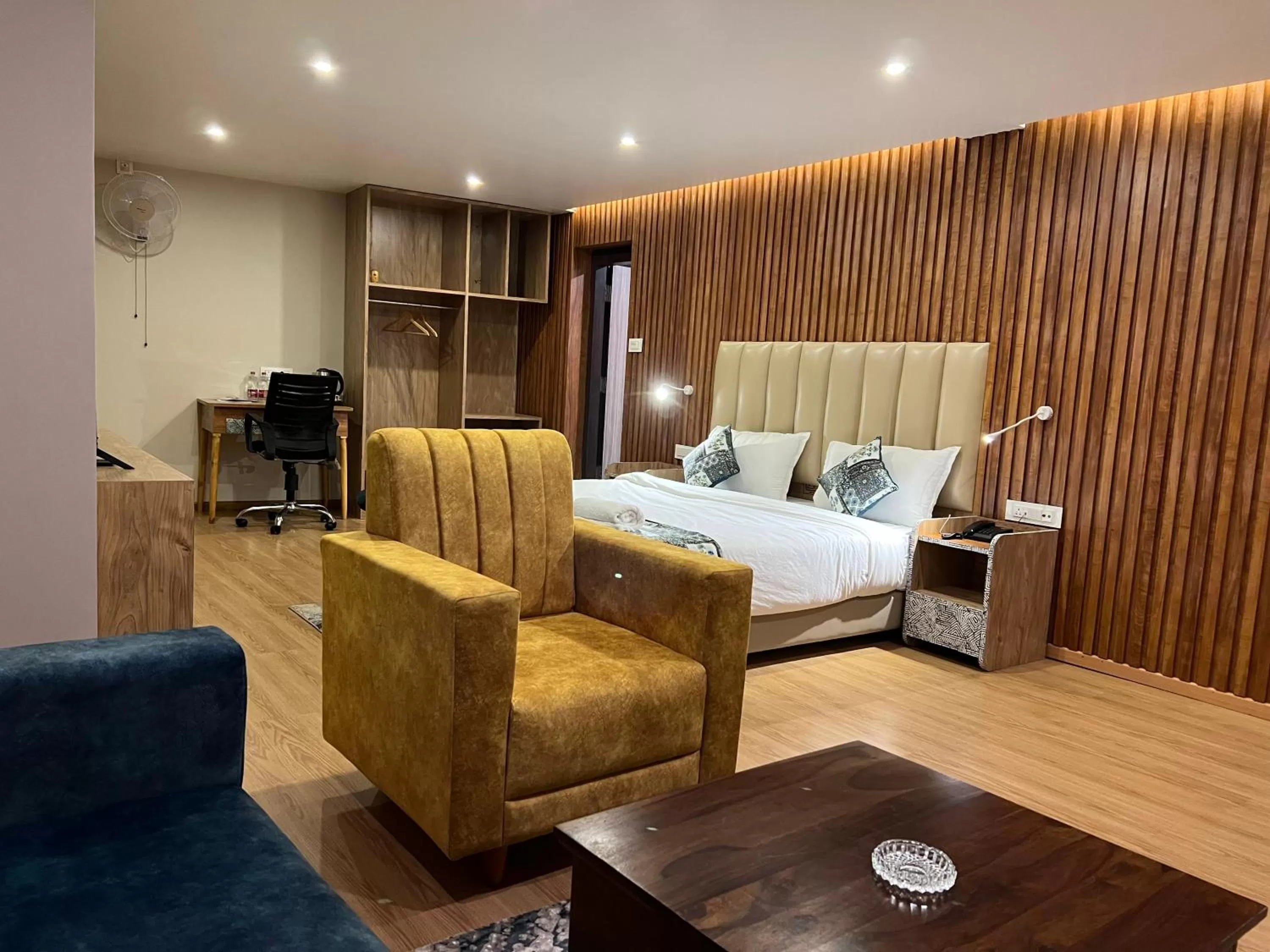 Photo of the whole room, Bed in The Phoenix Residency