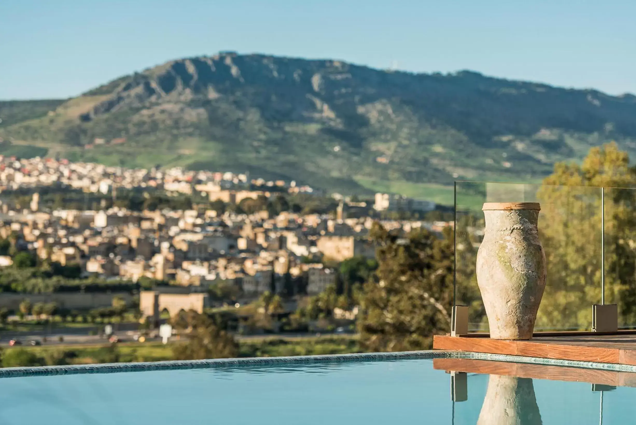 Swimming pool, Mountain View in Hotel Sahrai