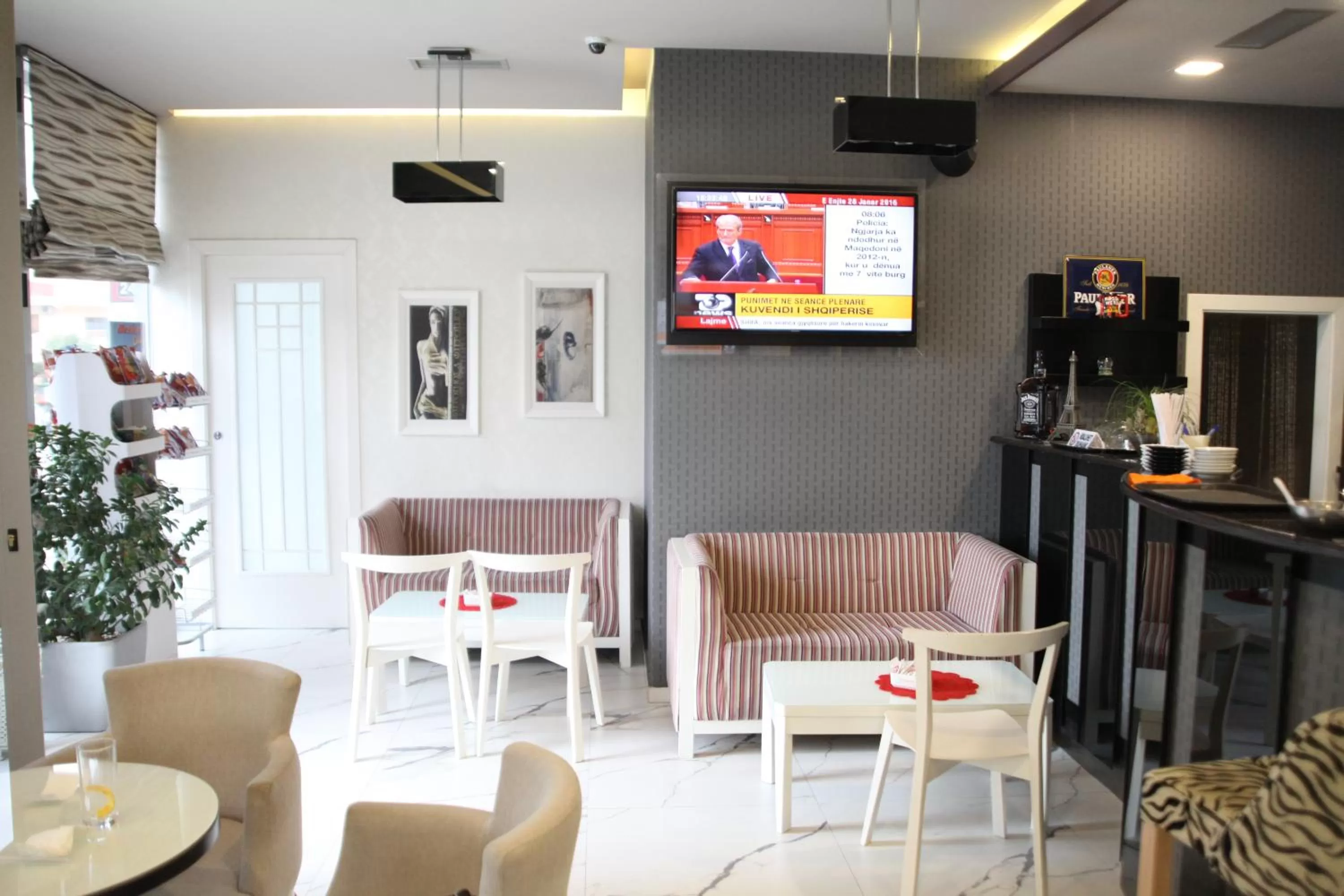 Lobby or reception in Fjortes Hotel