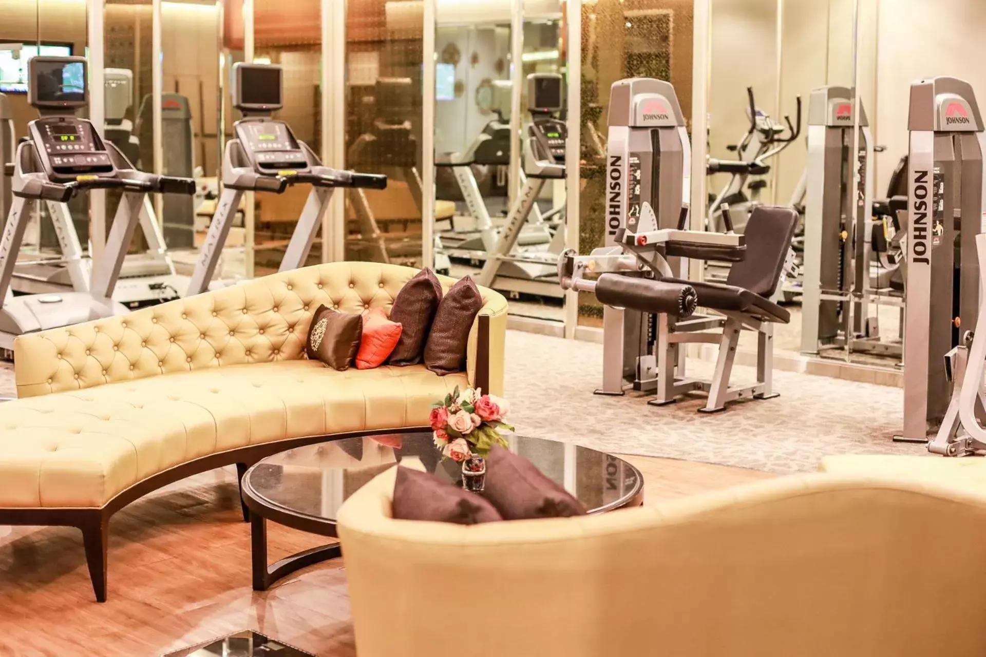 Fitness centre/facilities, Fitness Center/Facilities in Mandarin Hotel Managed by Centre Point