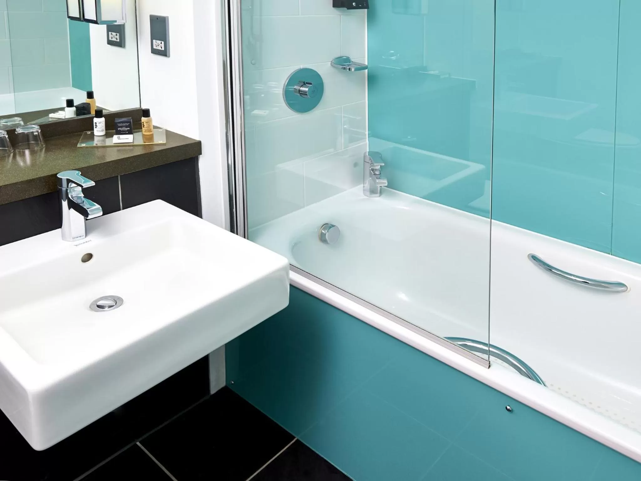 Bathroom in Conference Aston Hotel - Birmingham City