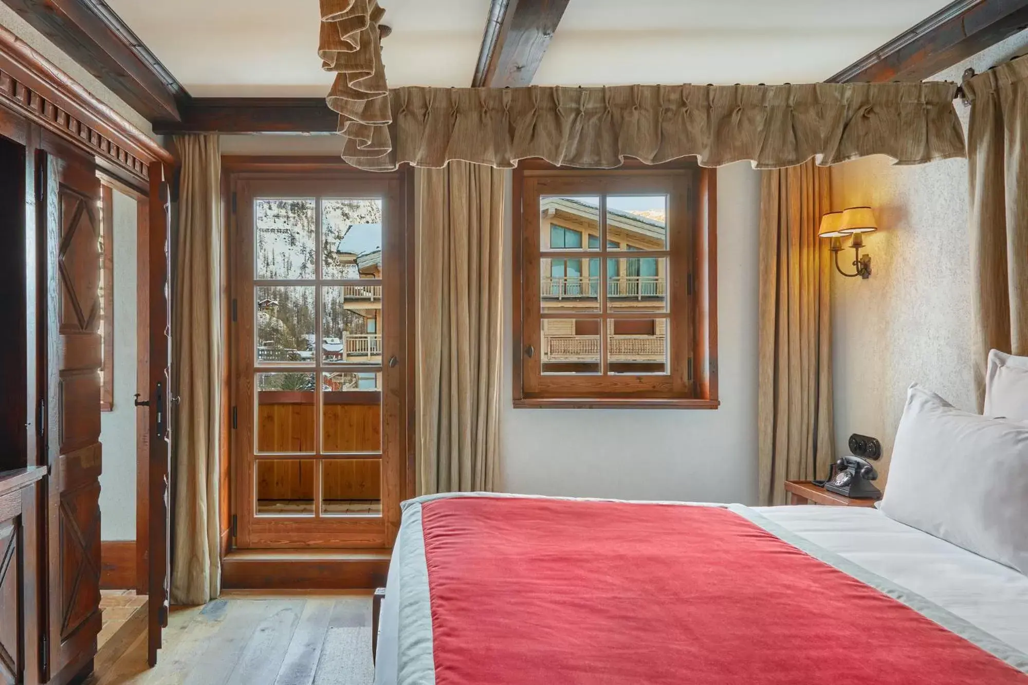 Bedroom, Bed in Airelles Val d'Isère