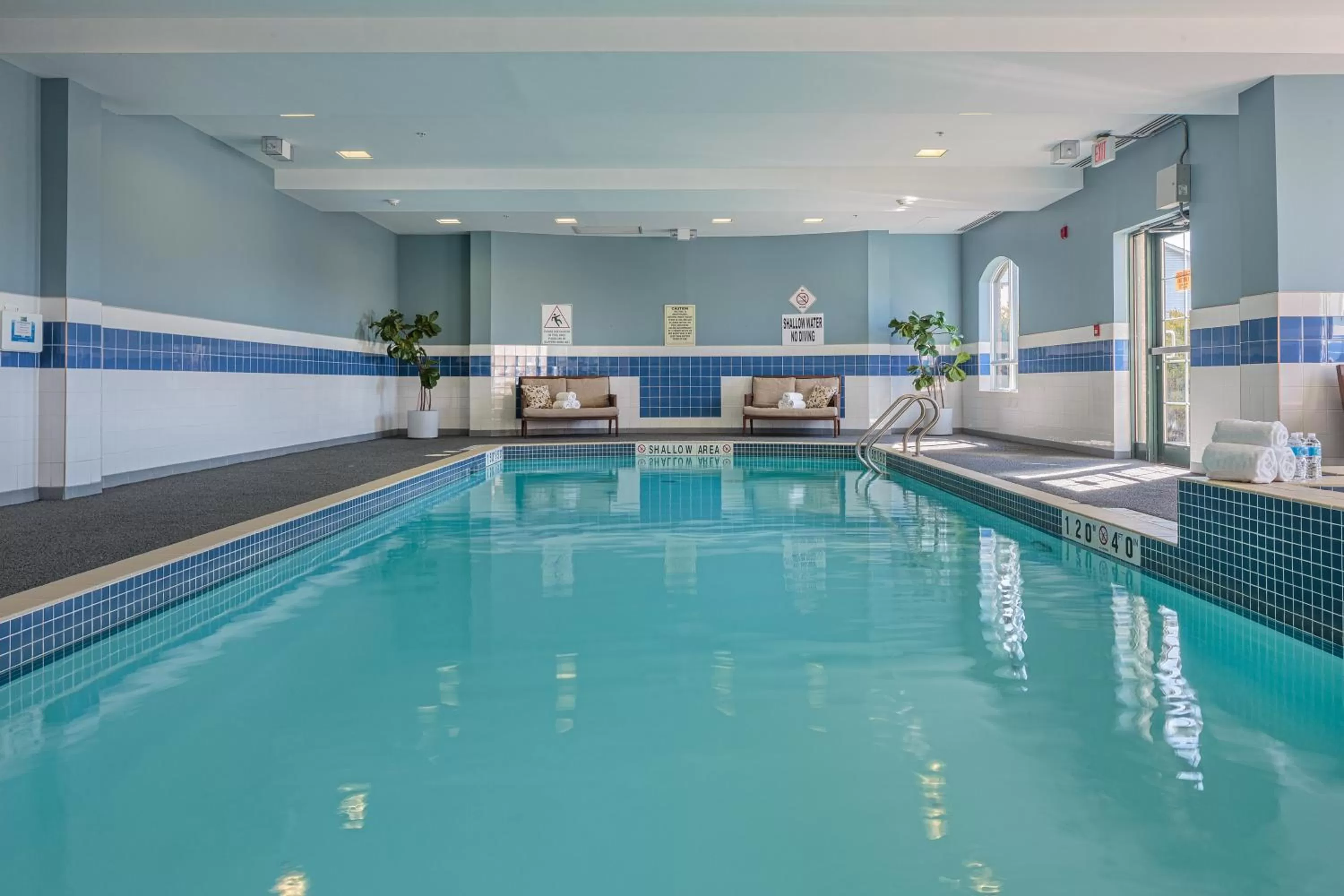 Swimming pool in Holiday Inn Express & Suites - Belleville by IHG