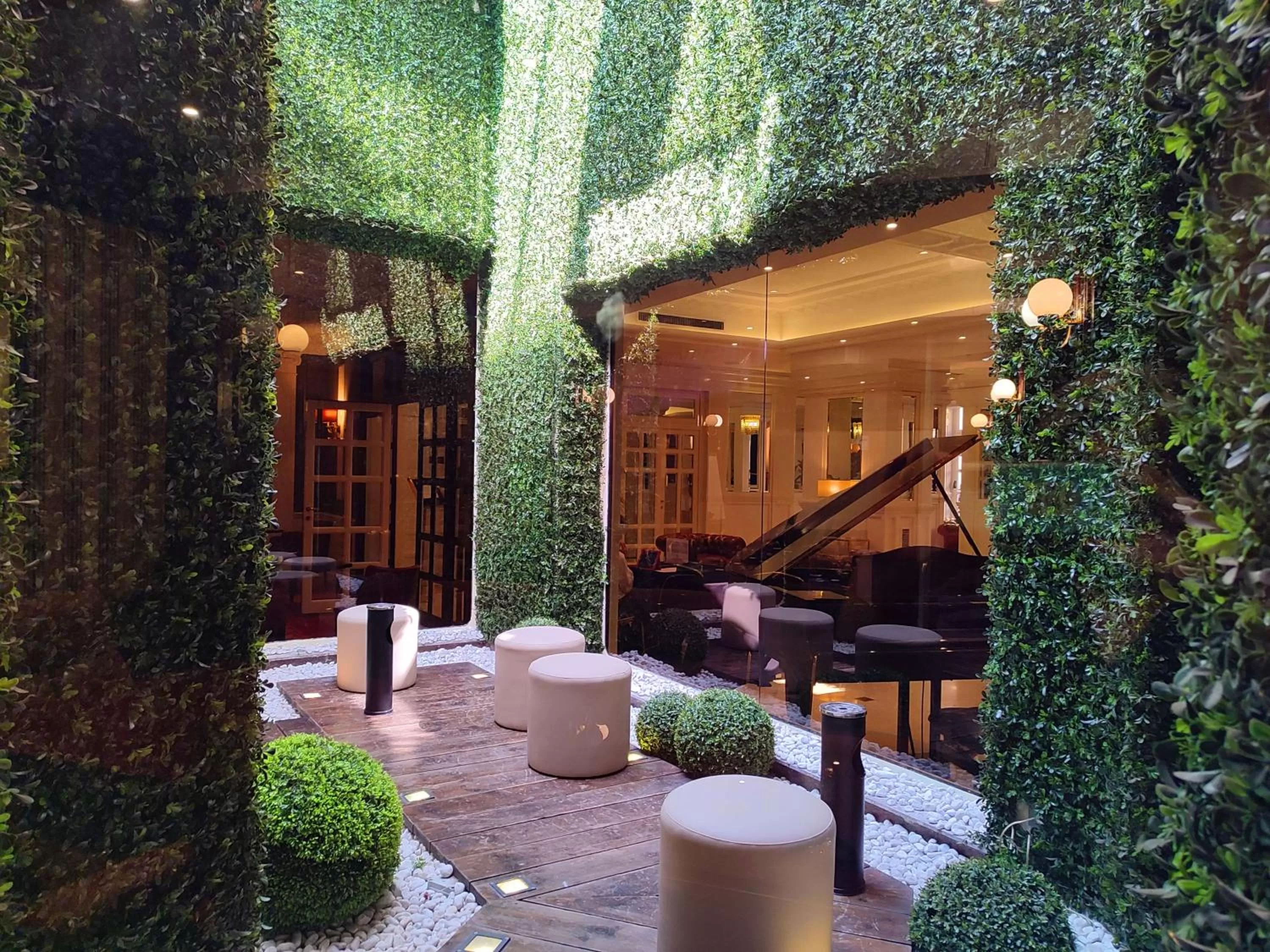 Property building in Radisson Blu GHR Rome