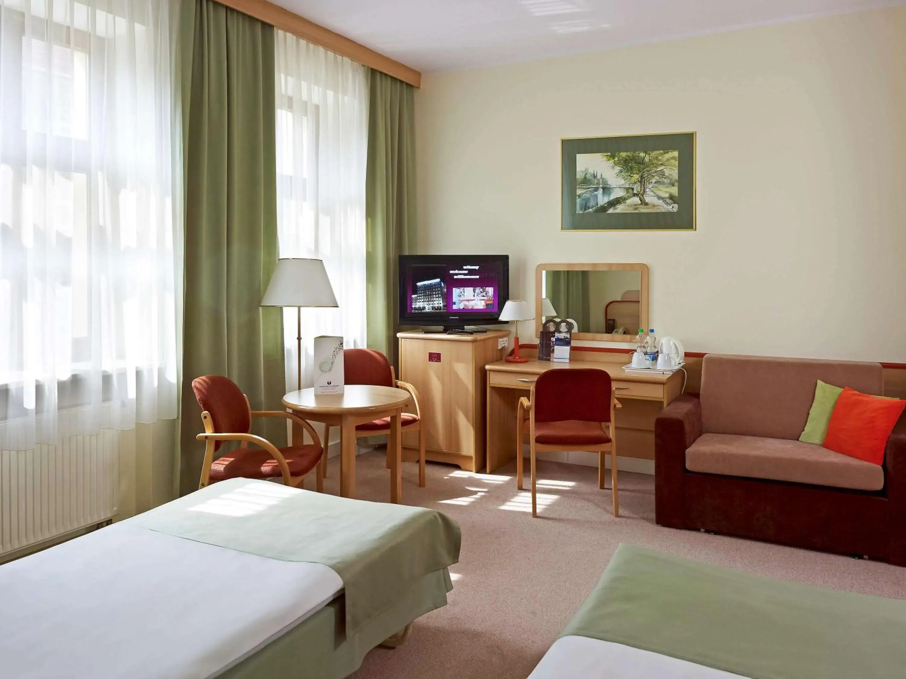 Photo of the whole room, TV/Entertainment Center in Mercure Opole