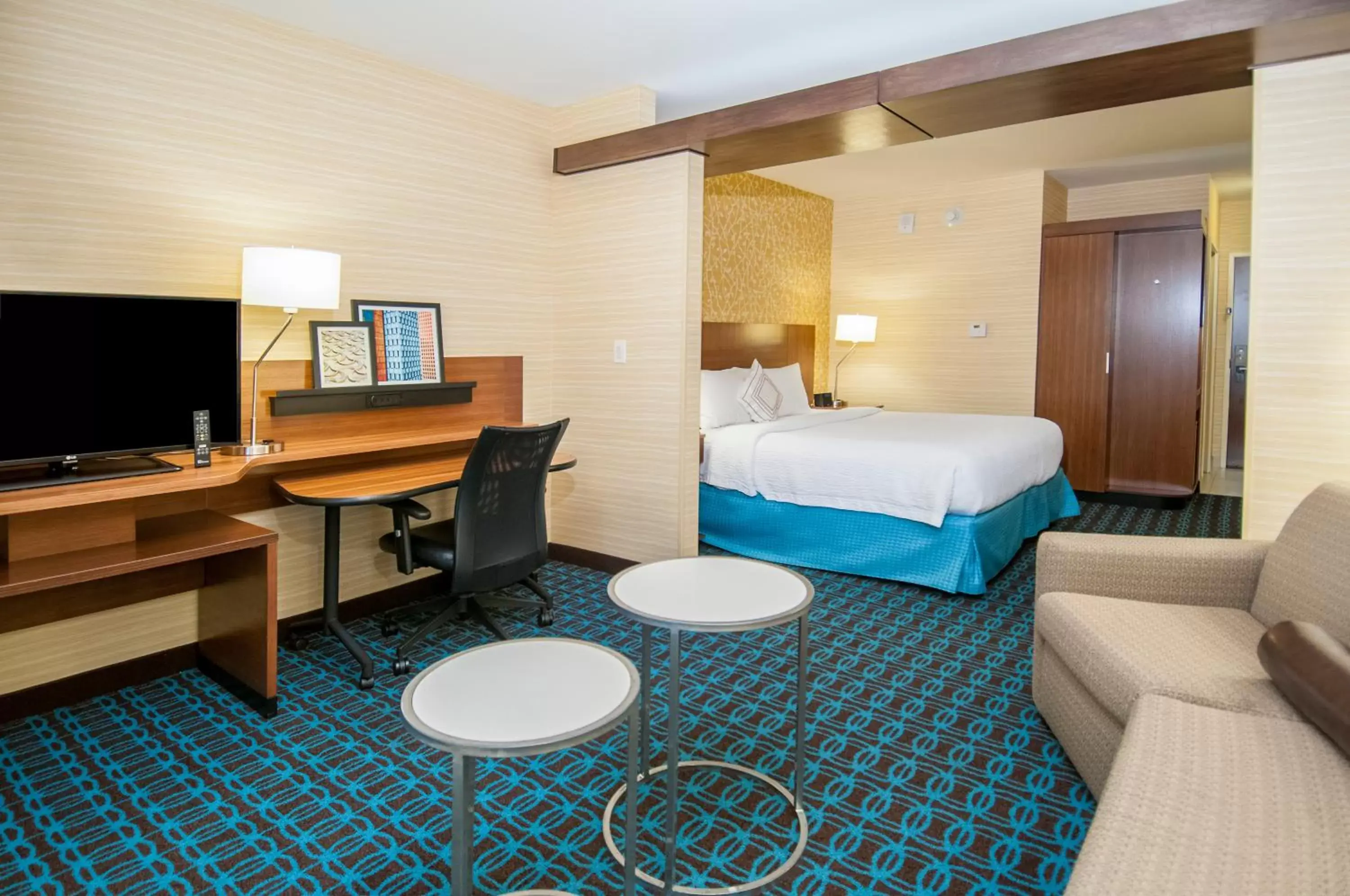 Seating area, Bed in Fairfield Inn & Suites by Marriott Dallas Plano North