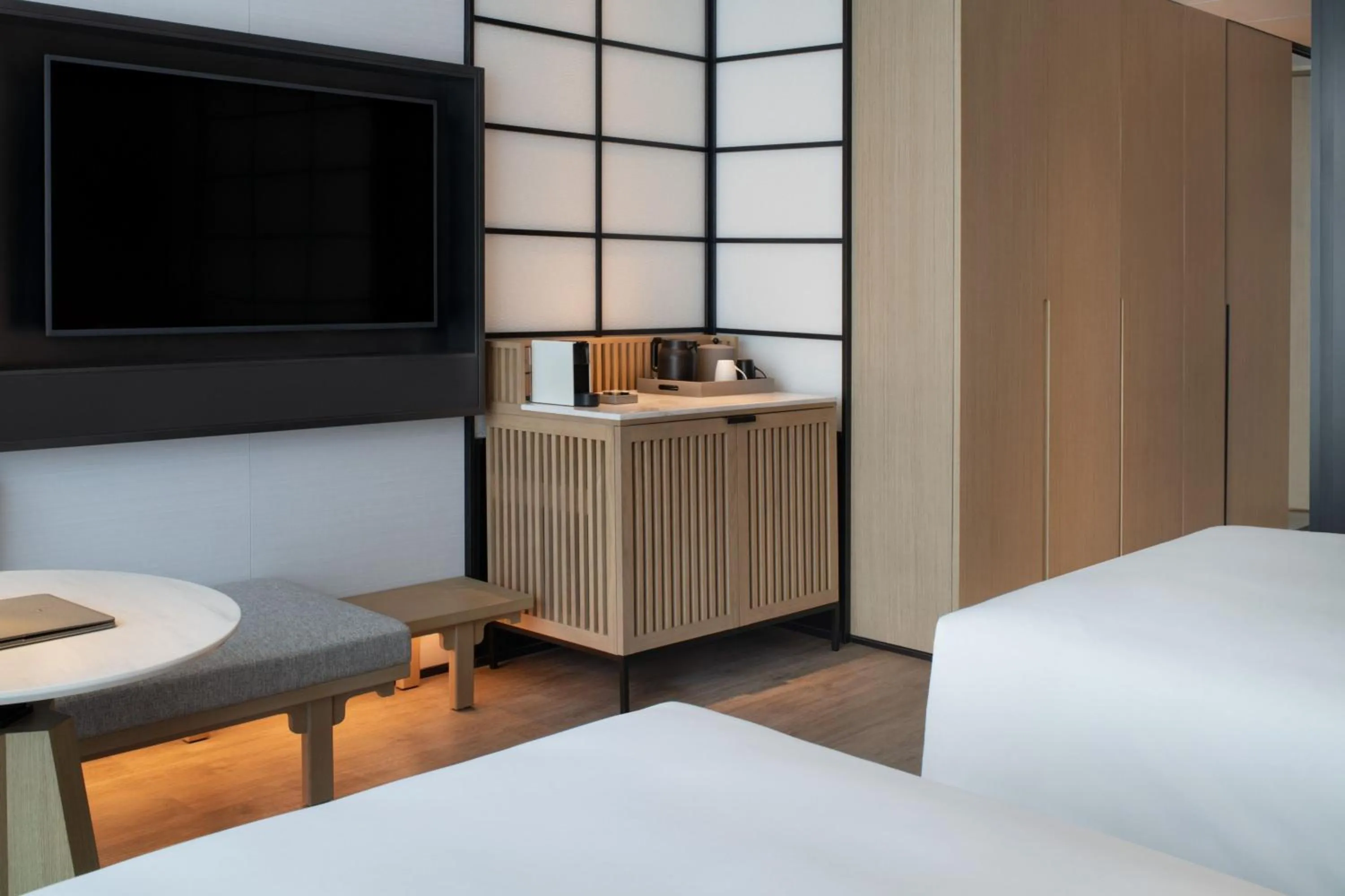 Photo of the whole room, Bed in Sheraton Xi'an Chanba