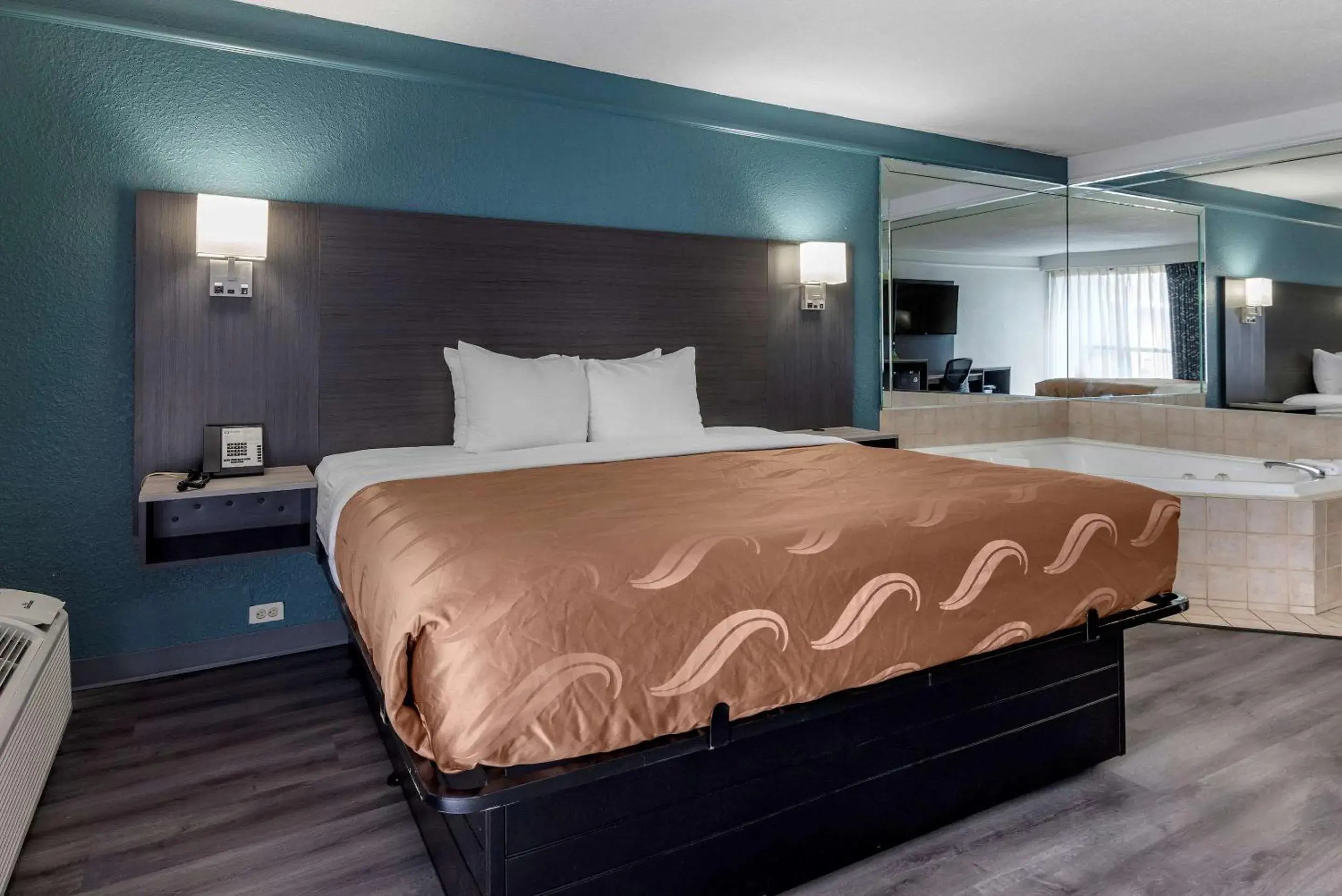 Bedroom, Bed in Quality Inn Rock Hill Northeast I-77 Bedroom, Bed in Quality Inn Rock Hill Northeast I-77