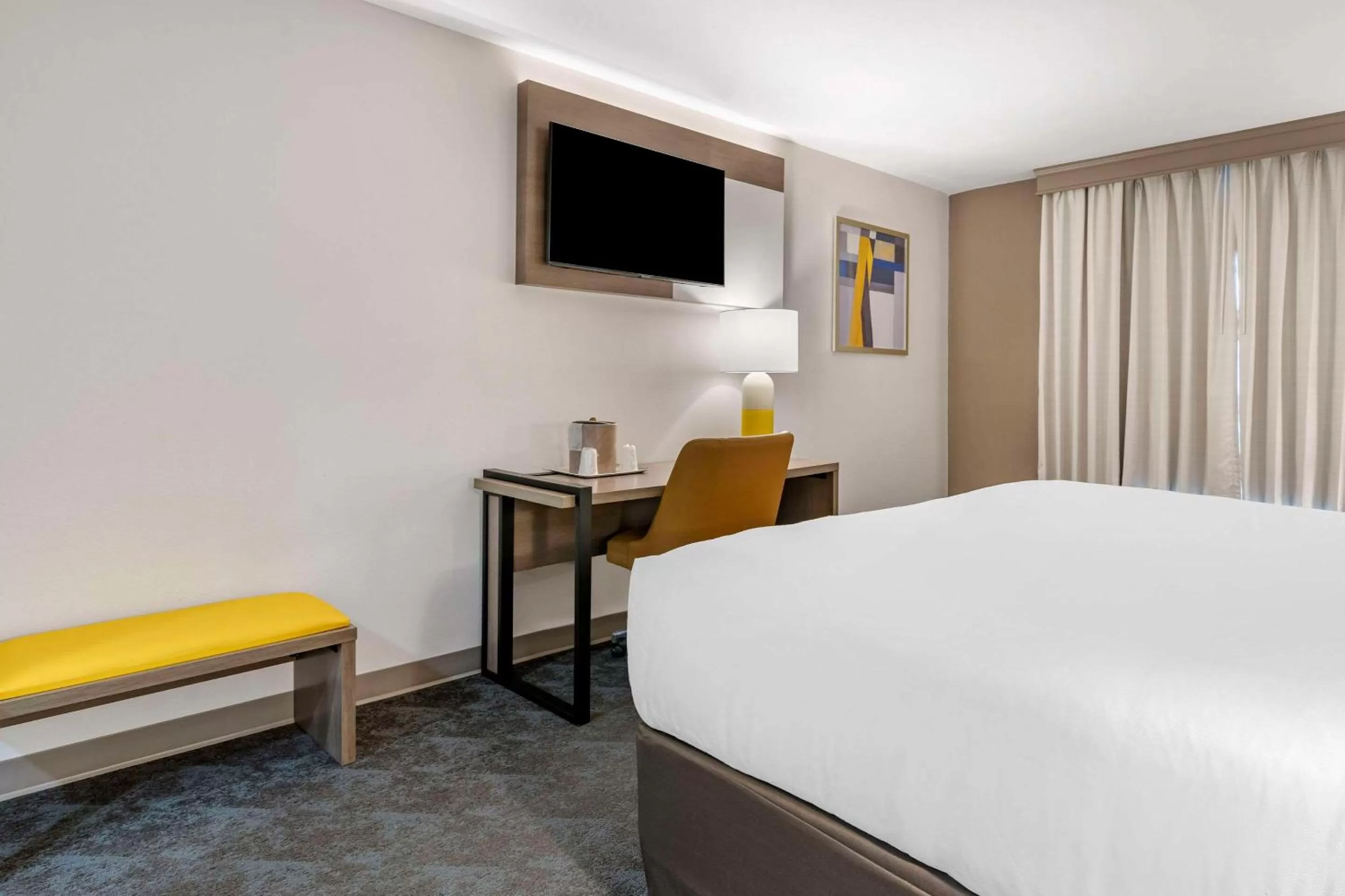 Bedroom, Bed in Comfort Inn & Suites Shelbyville