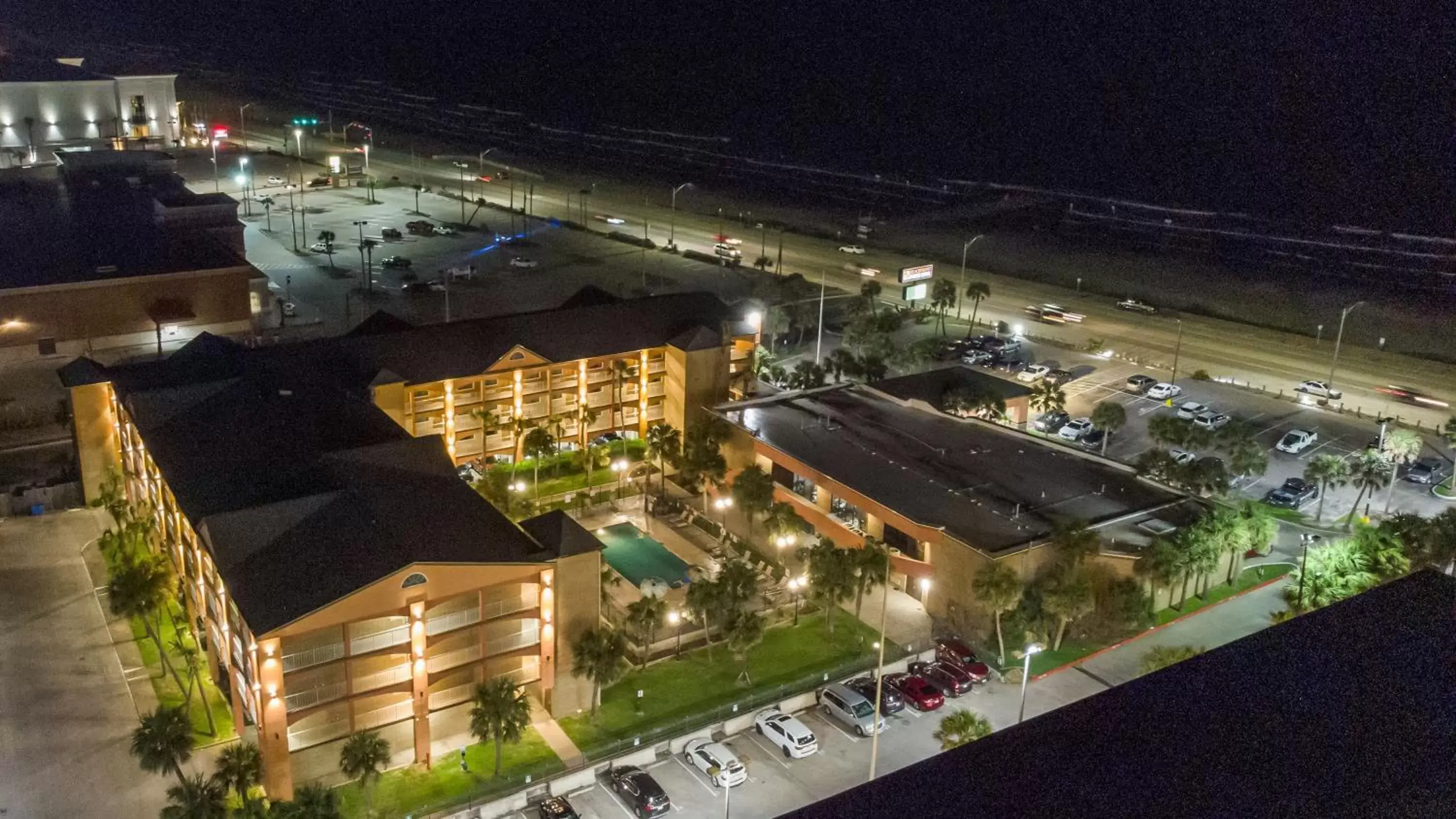 Property building, Bird's-eye View in Beachfront Palms Hotel