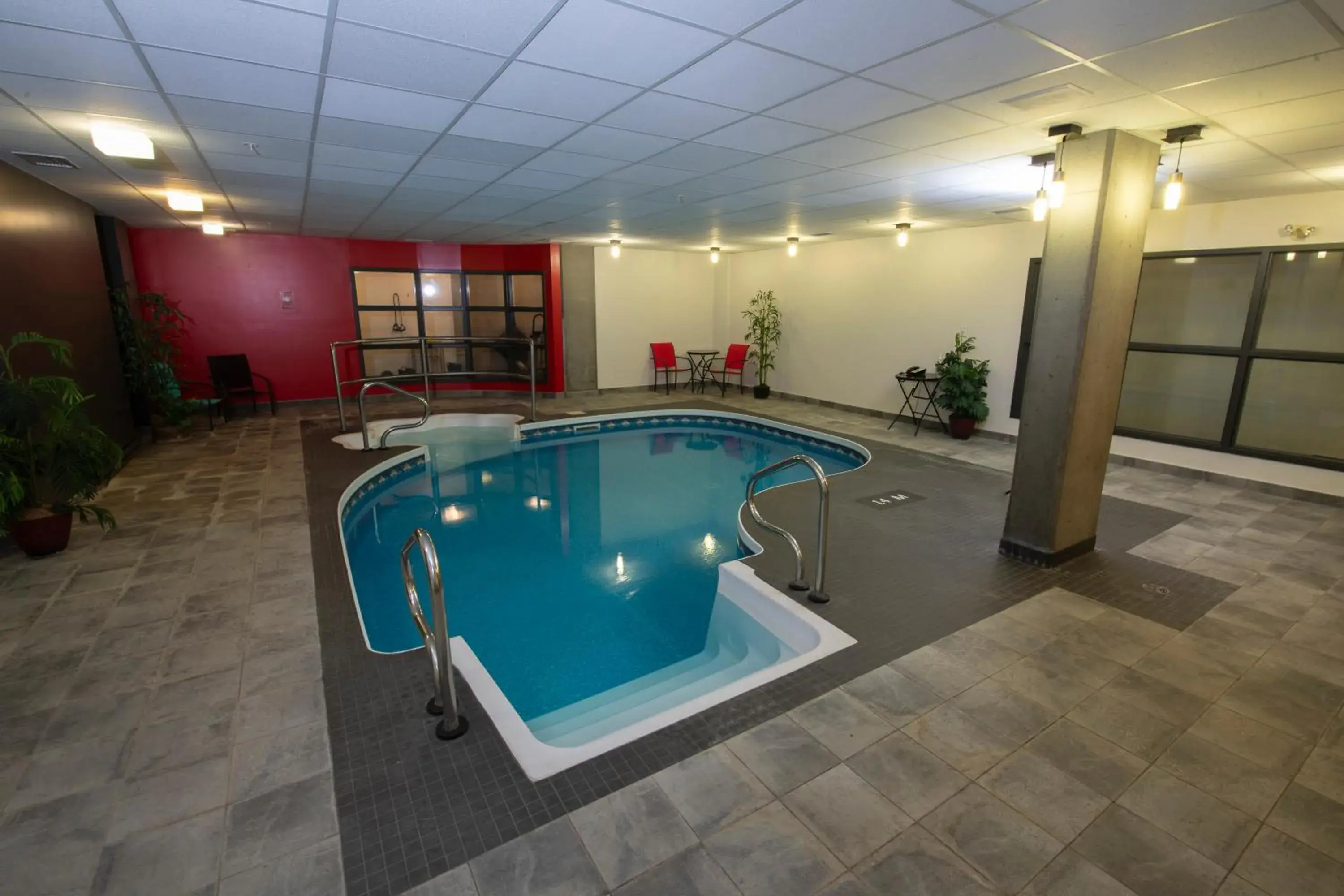 Pool view, Swimming Pool in Grand Times Hotel - Aeroport de Quebec