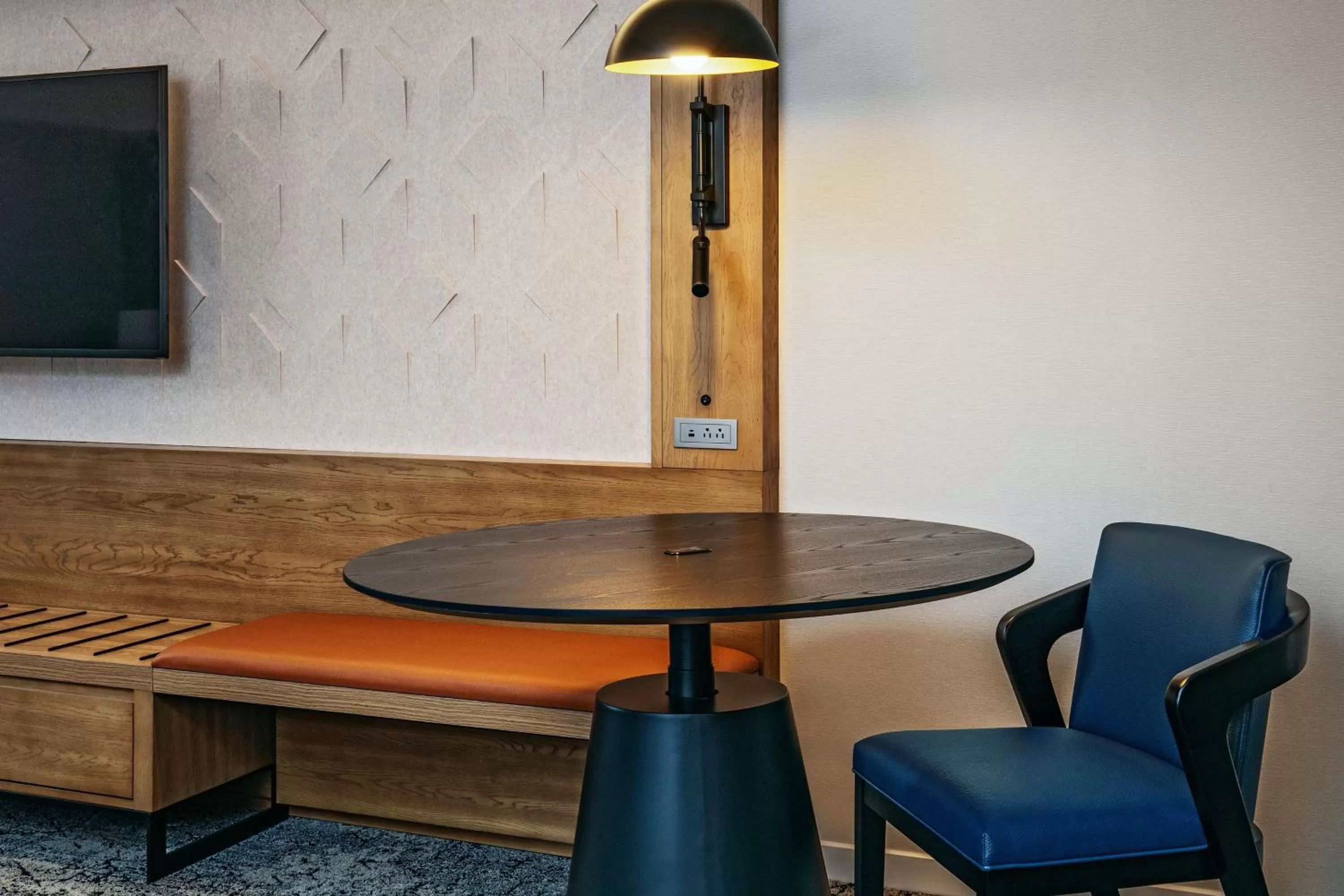 Photo of the whole room in Sheraton Nashua