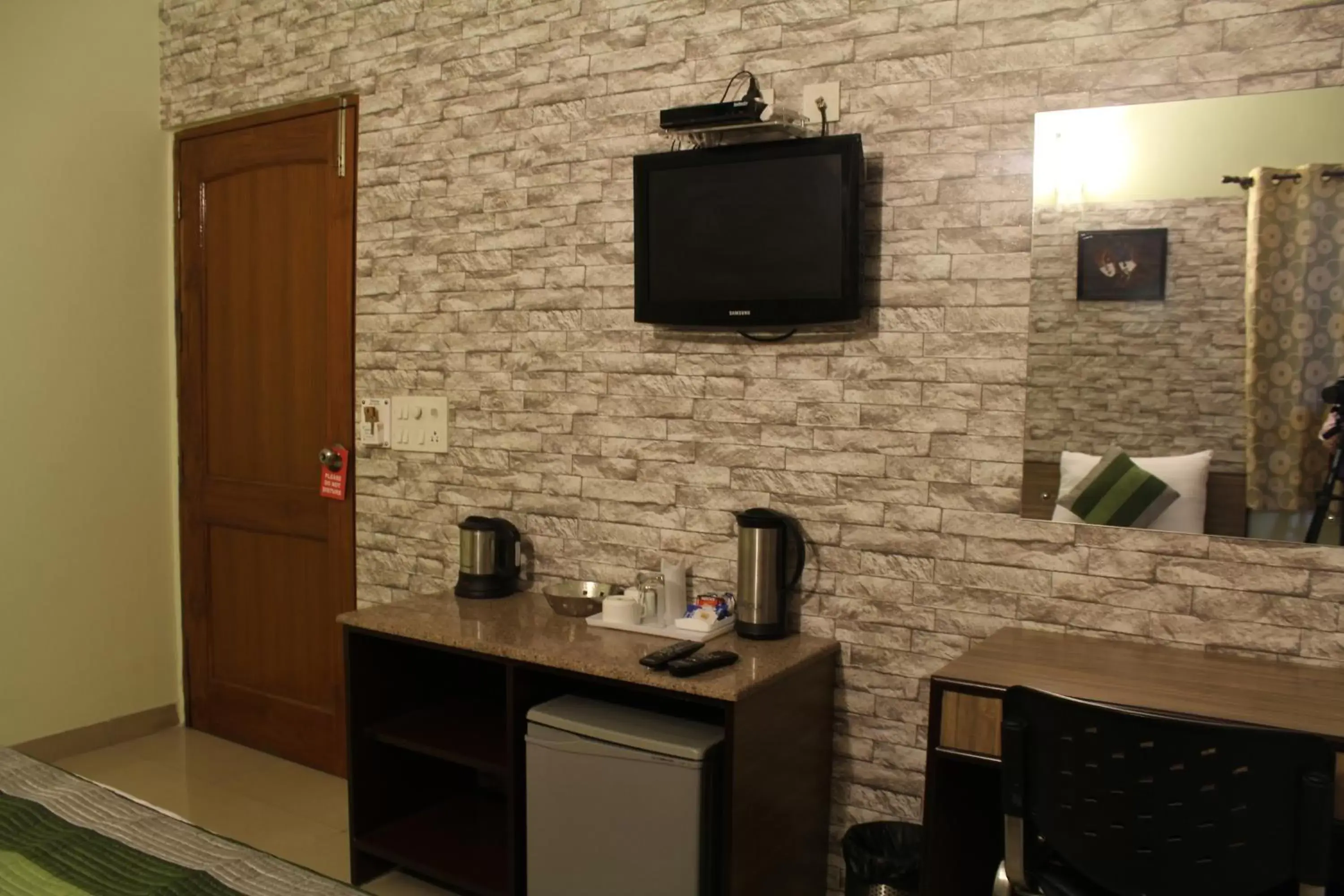 Photo of the whole room, TV/Entertainment Center in Hotel Persona International