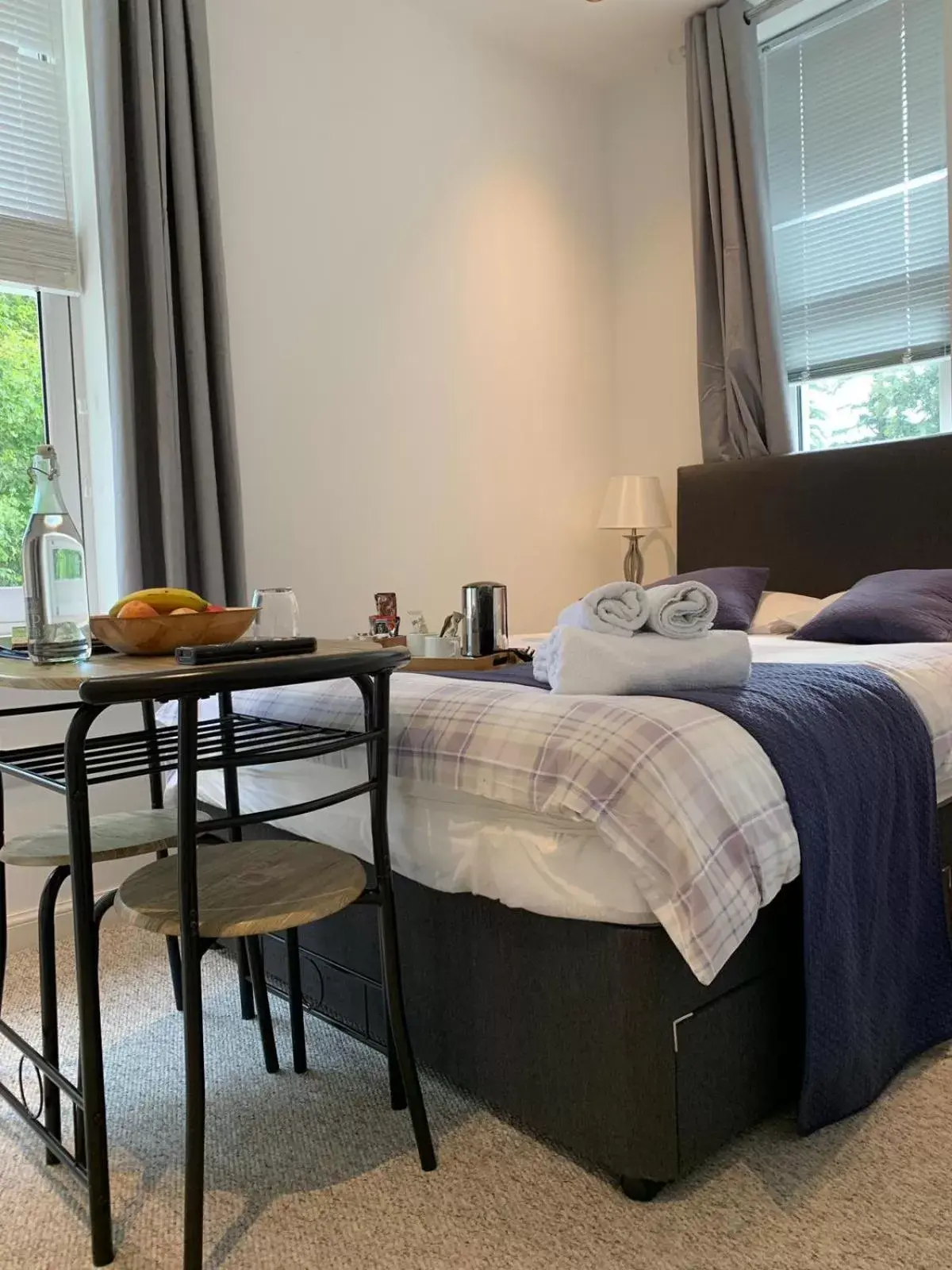 Bedroom, Bed in Drumdevan Country House, Inverness