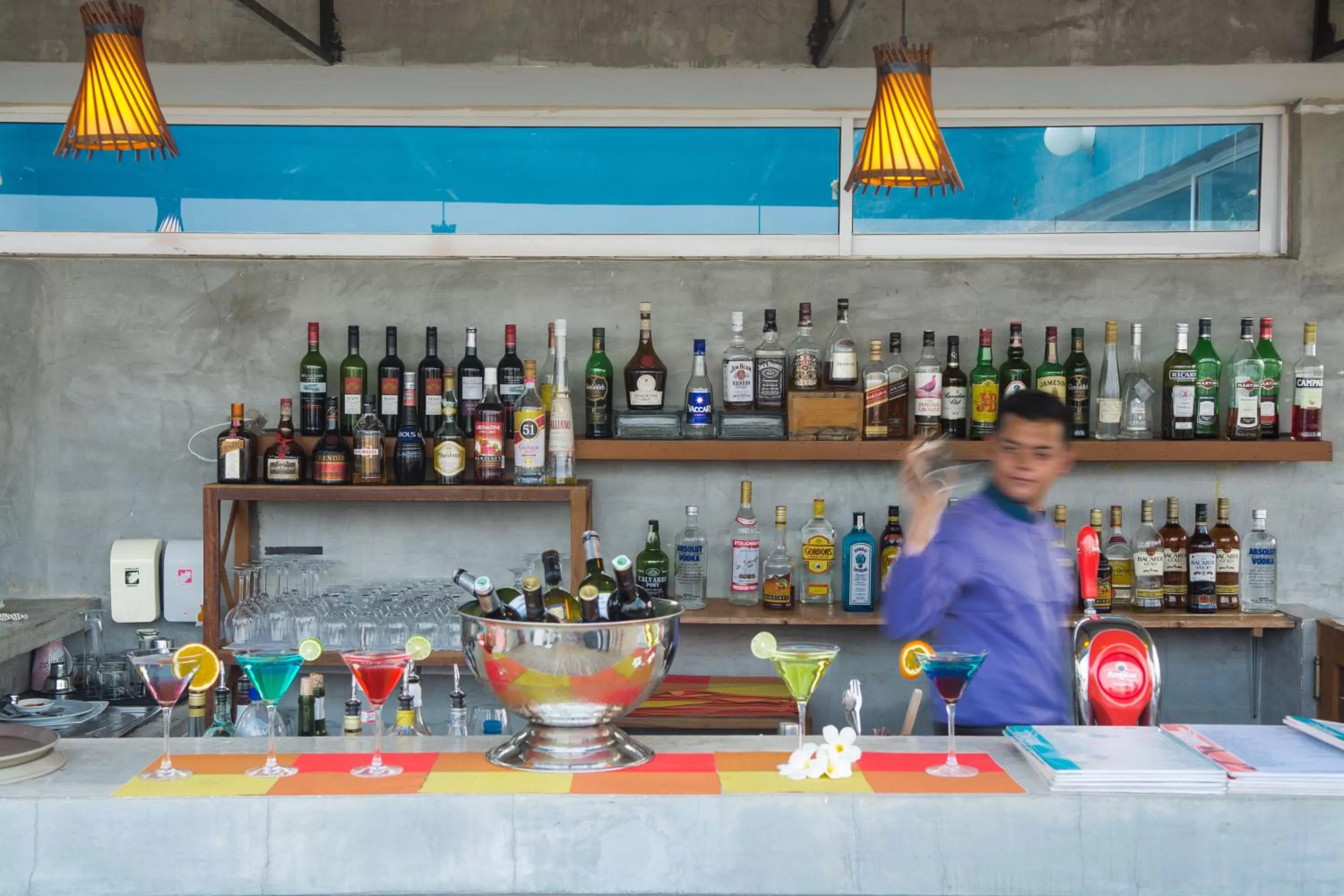 Lounge or bar in The Frangipani Royal Palace Hotel