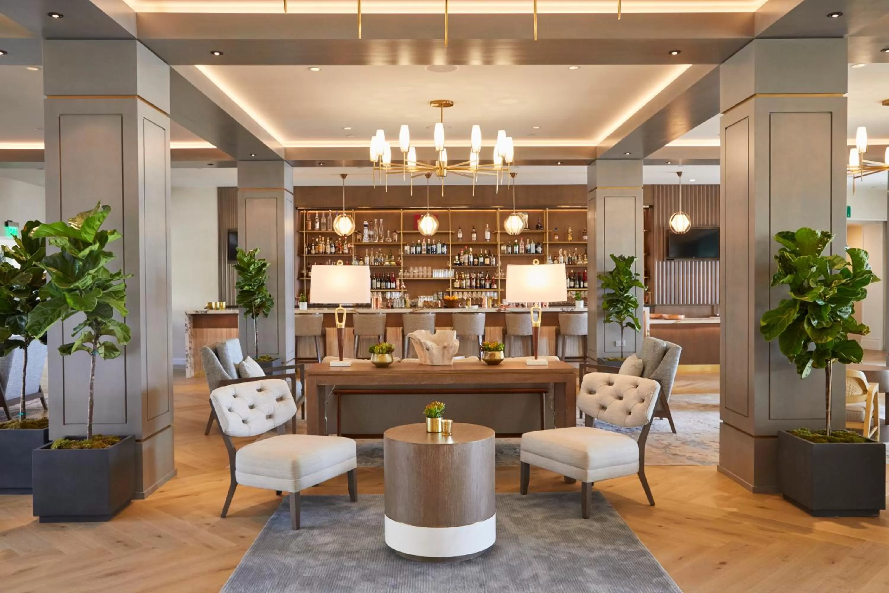 Lounge or bar in L'Auberge Del Mar Resort and Spa