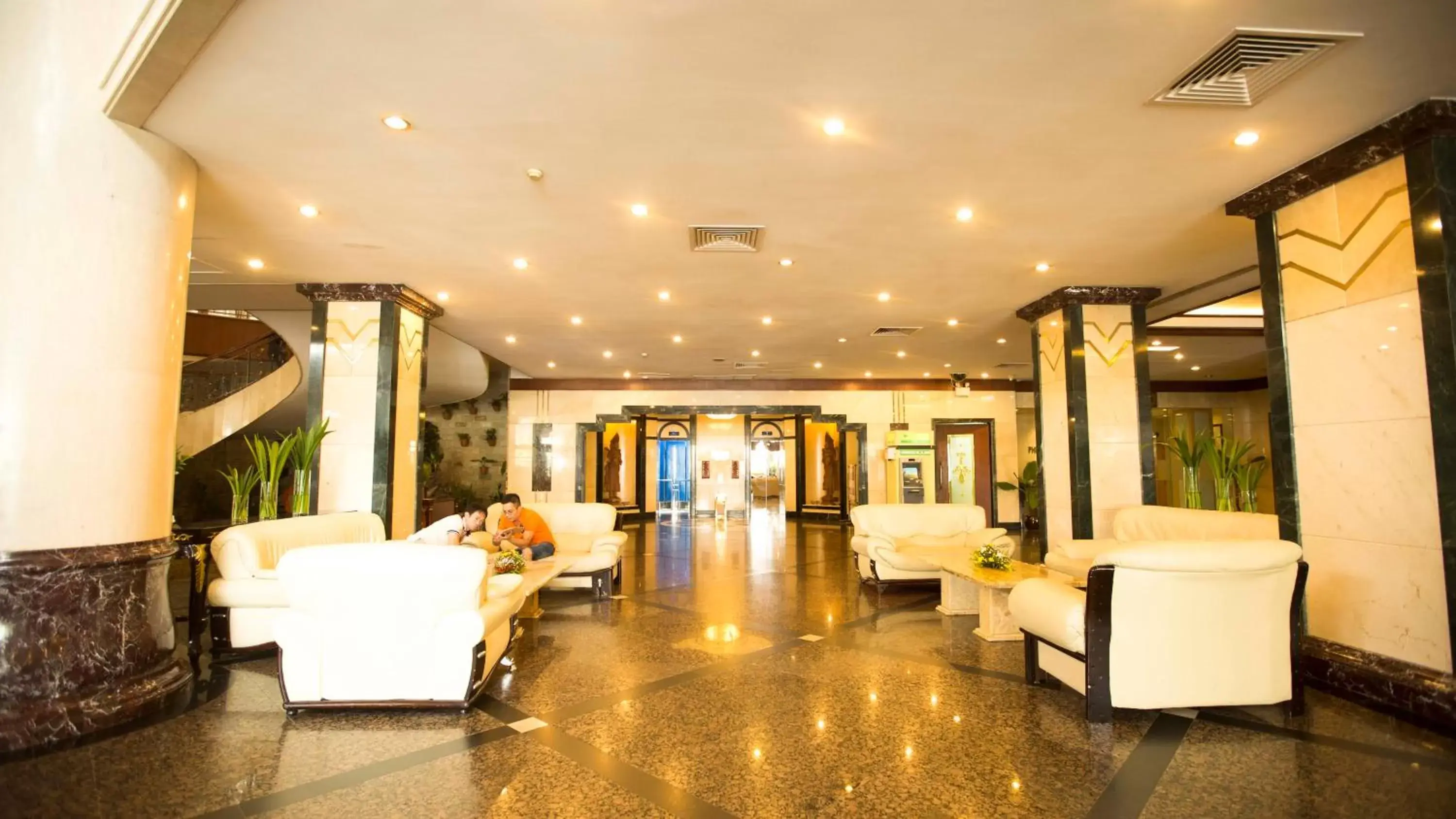 Lobby or reception, Lounge/Bar in Phnom Penh Hotel