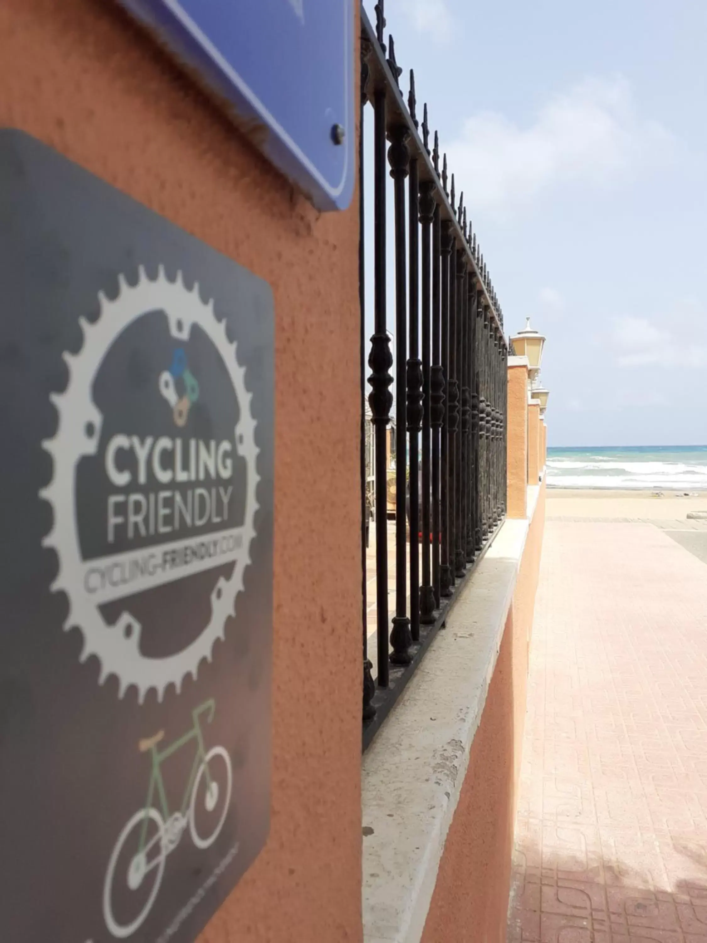 Facade/entrance in Lloyds Beach Club Facade/entrance in Lloyds Beach Club