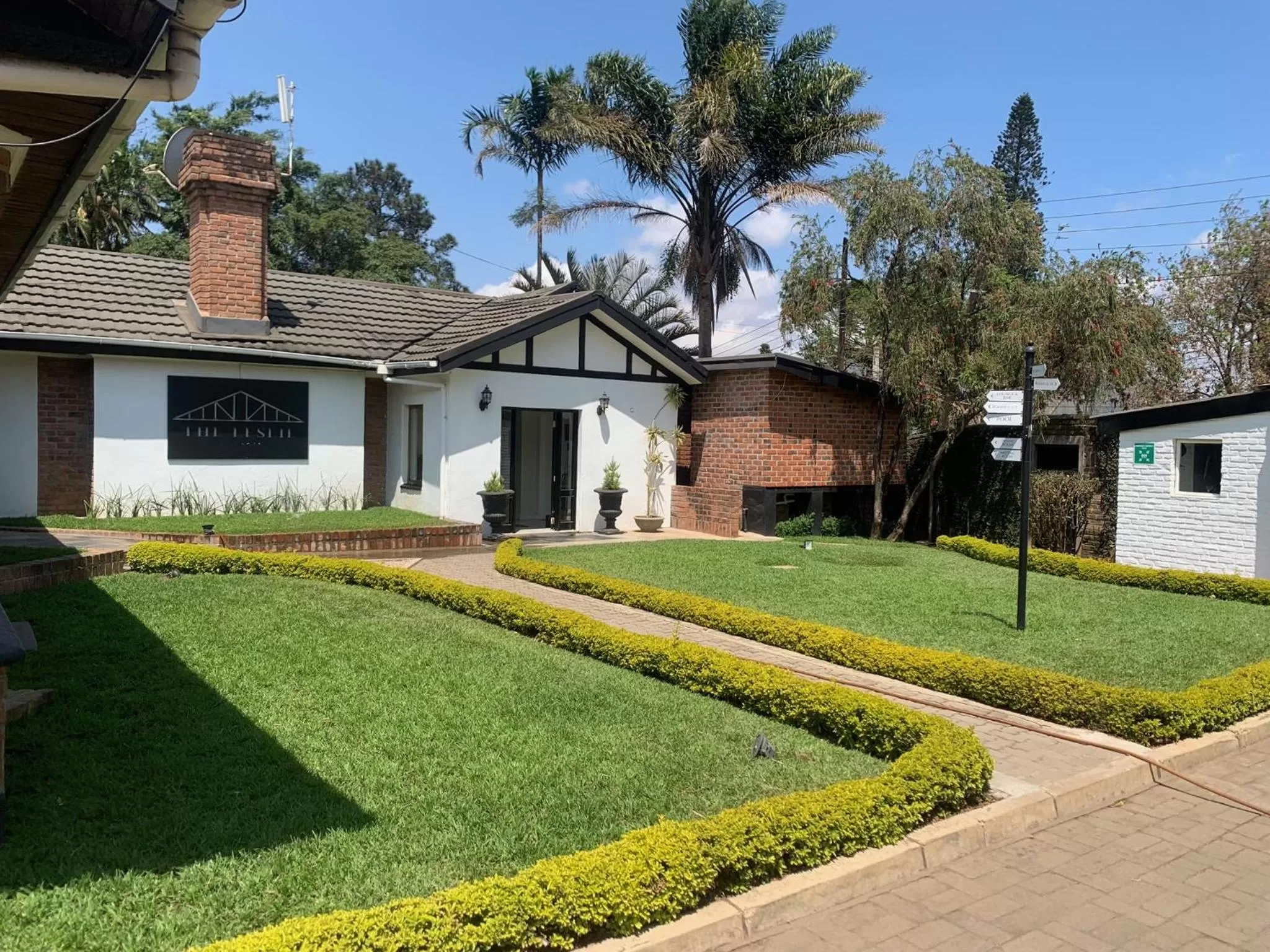 The Leslie - Bed & Breakfast