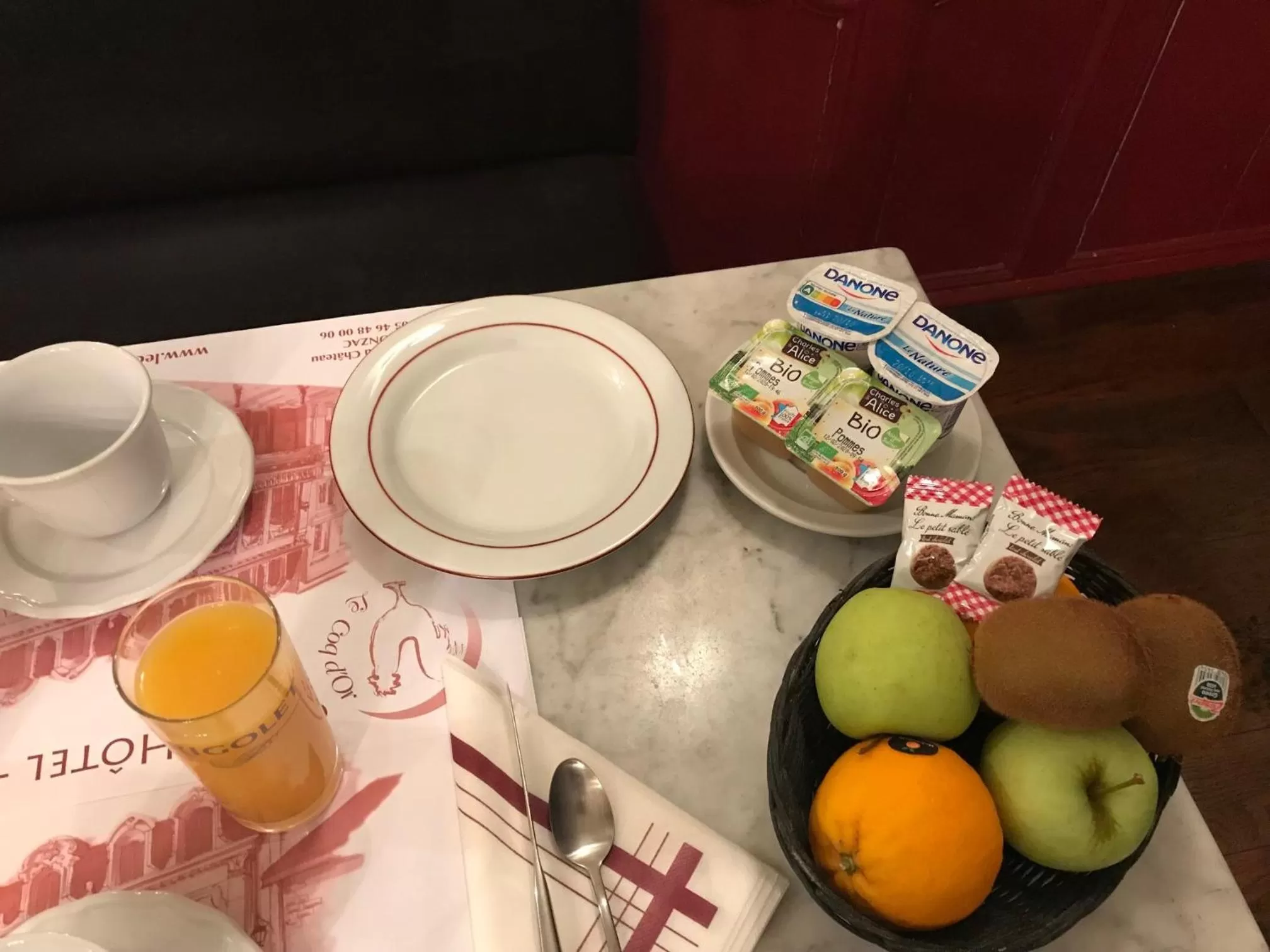 Continental breakfast in Hostellerie du Coq d'Or