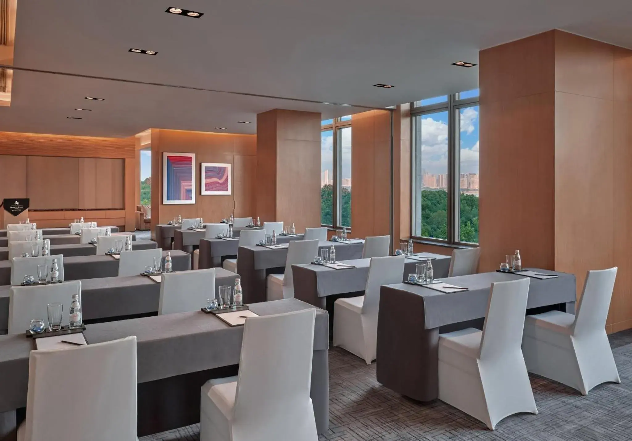 Meeting/conference room, Restaurant/Places to Eat in Marco Polo Wuhan Hotel