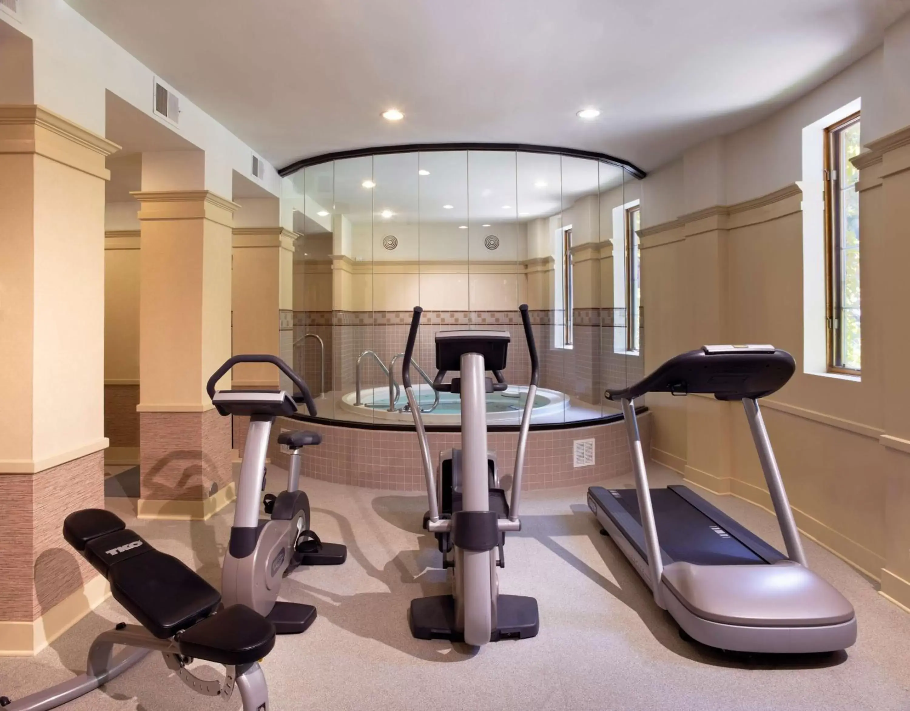 Fitness centre/facilities in Best Western Plus Hawthorne Terrace Hotel