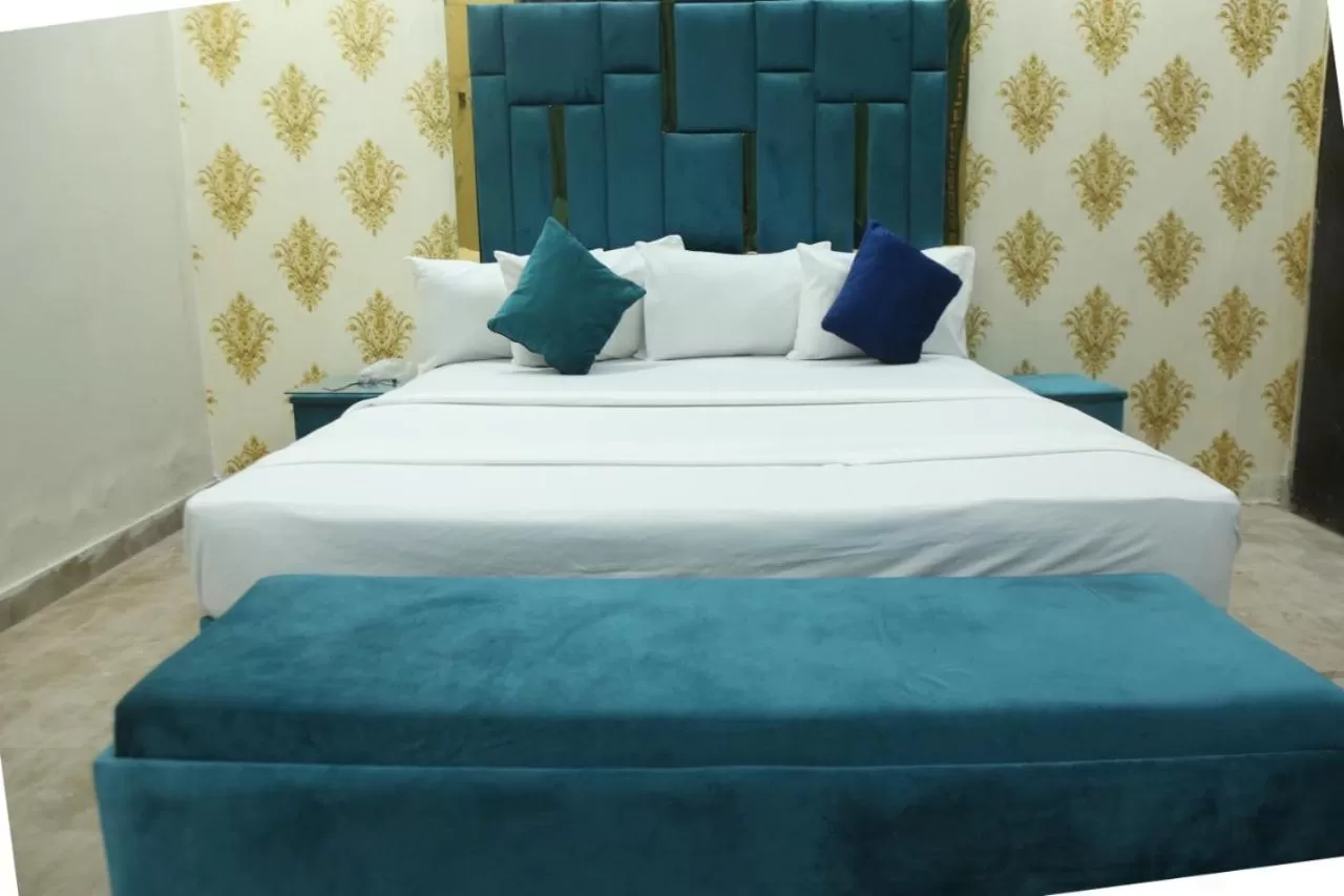 Bed in HOTEL DE SMART Multan