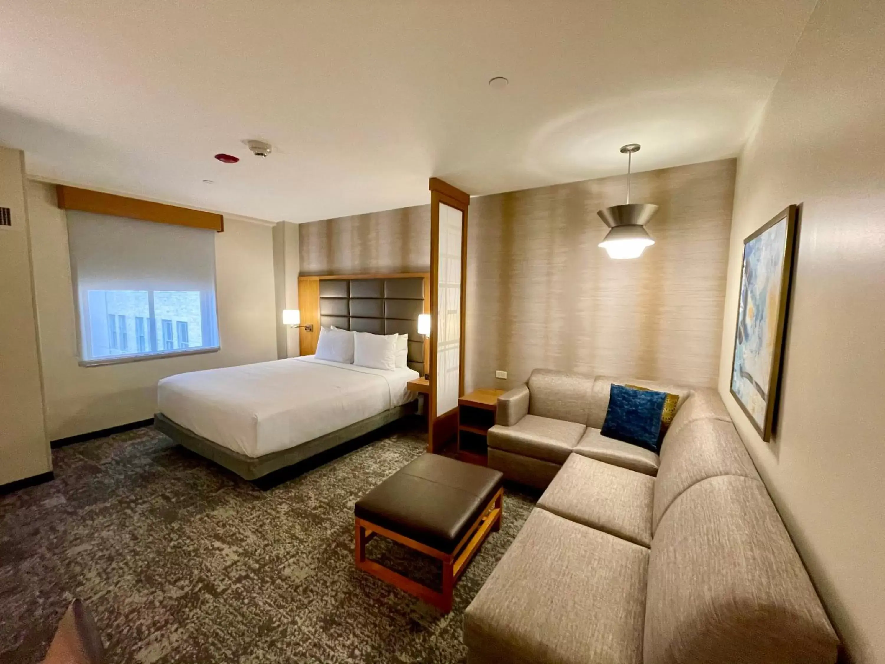 Queen Room with Two Queen Beds and Sofa Bed - High Floor in Hyatt Place Houston Downtown