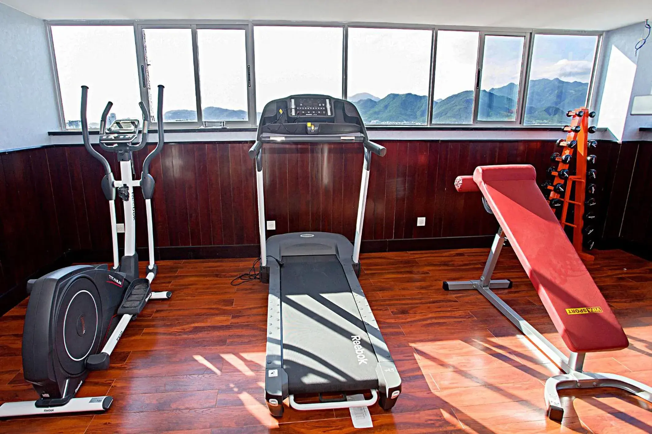 View (from property/room), Fitness Center/Facilities in Golden Rain 2 Hotel