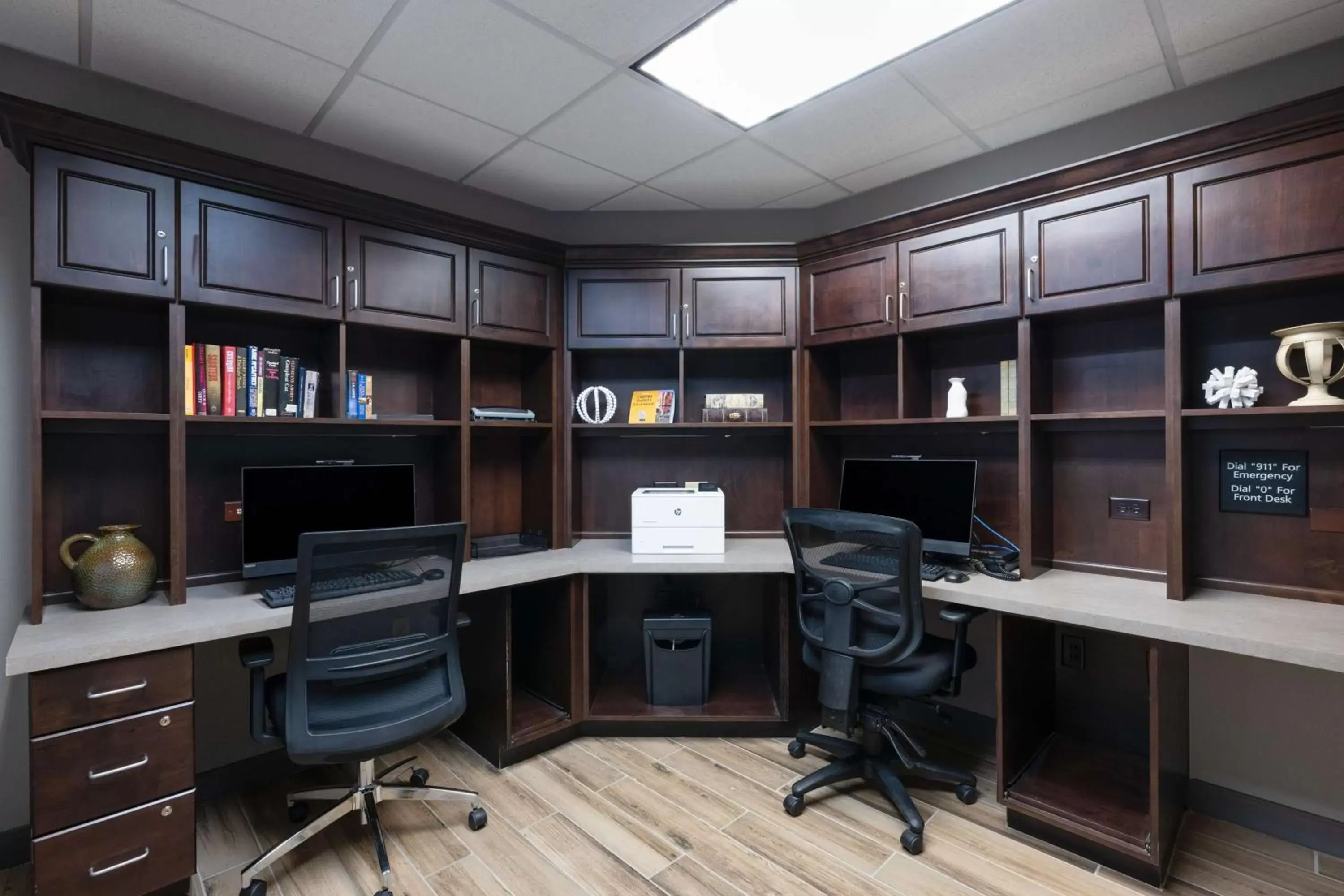 Business facilities, Business Area/Conference Room in Newly Renovated-Hampton Inn & Suites Casper