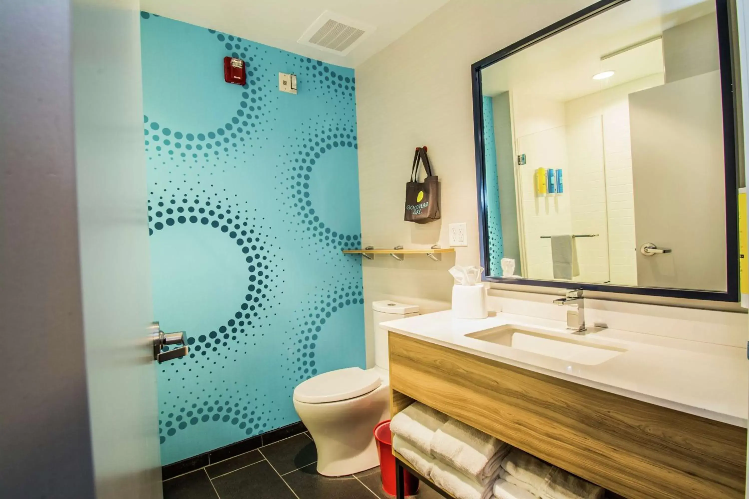 Bathroom in Tru By Hilton Bowling Green