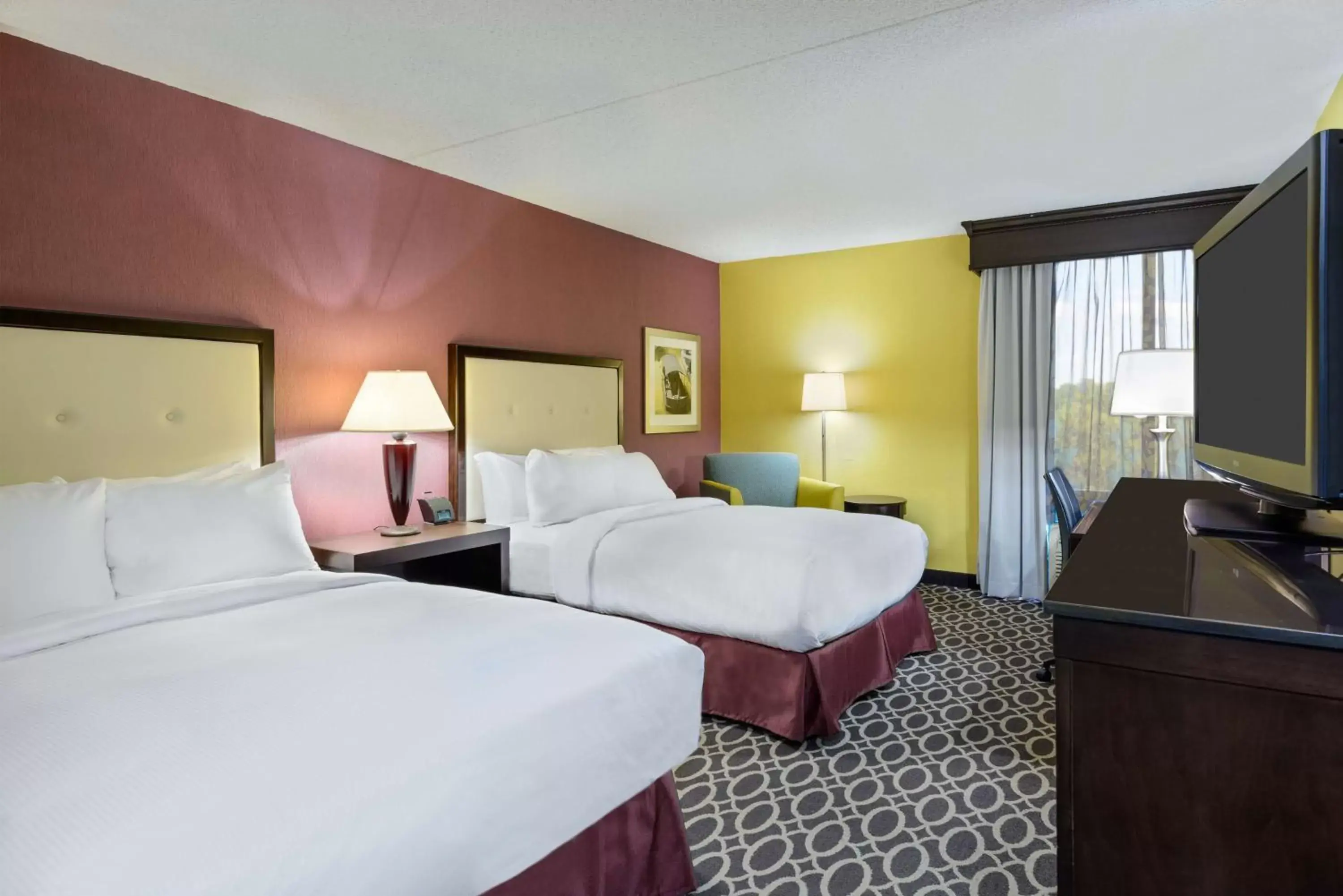 Bed in DoubleTree by Hilton Hotel Richmond - Midlothian