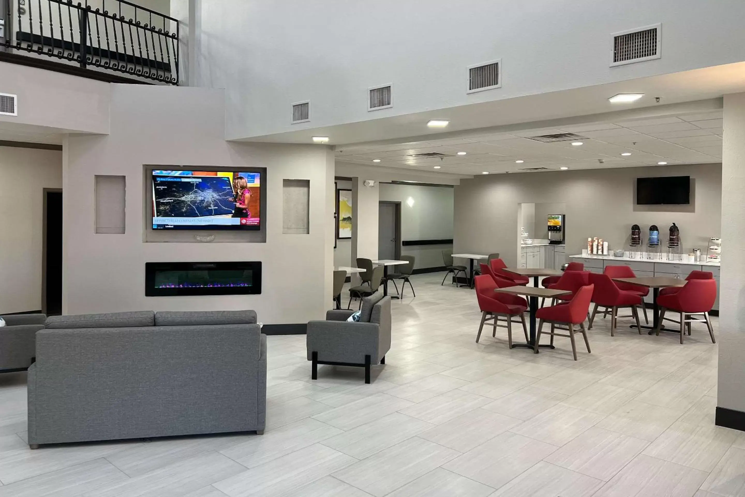 Lobby or reception, Restaurant/Places to Eat in Comfort Inn & Suites