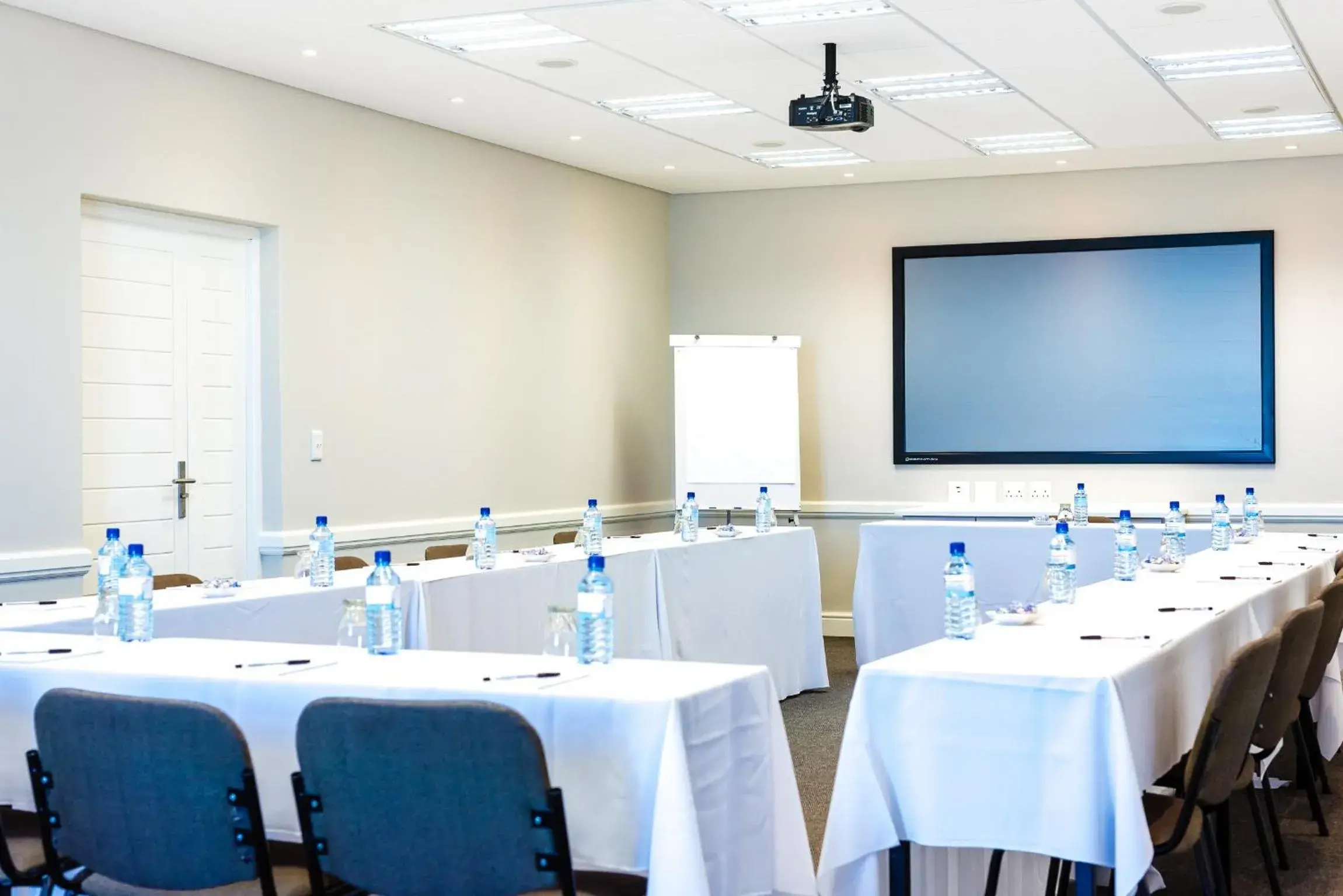 Meeting/conference room, Business Area/Conference Room in Blue Bay Lodge