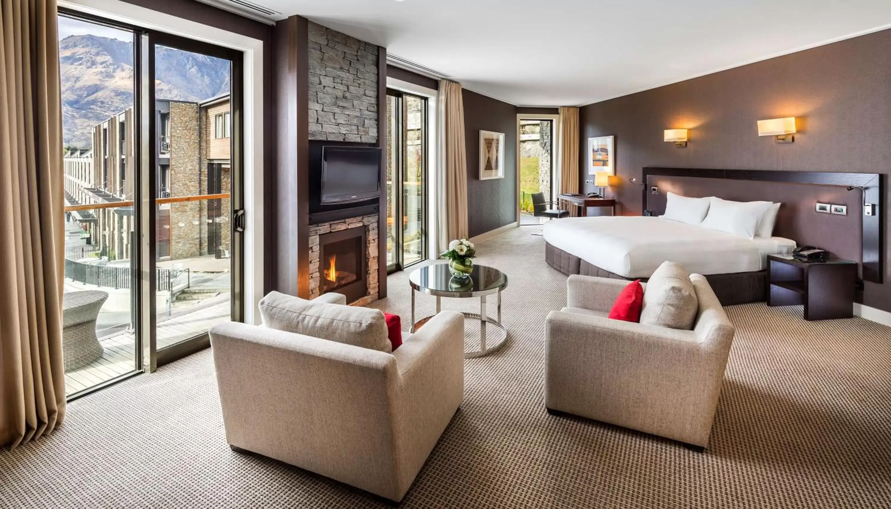 Bedroom, Seating Area in Hilton Queenstown Resort & Spa