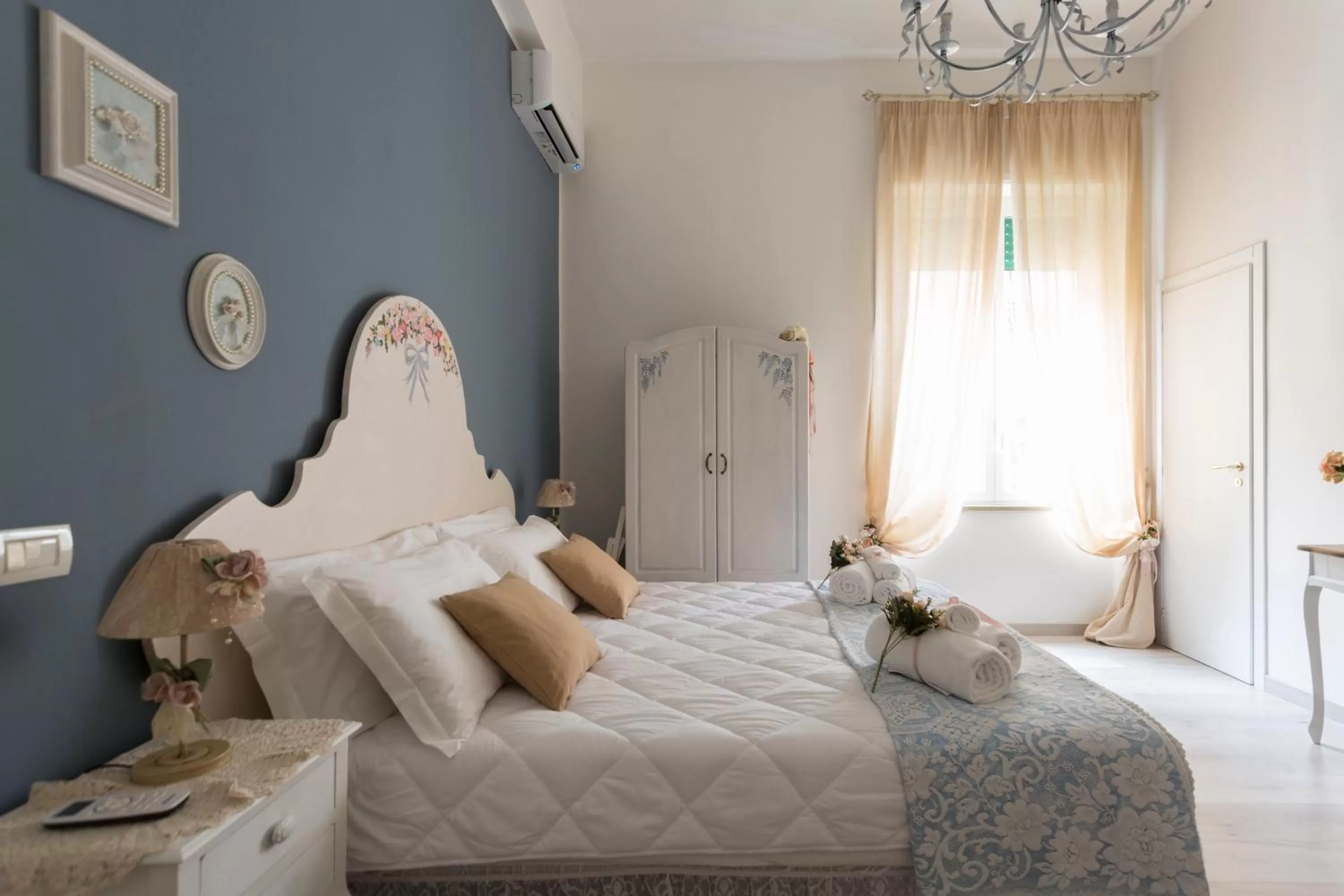 Bed in La Maison Romantique