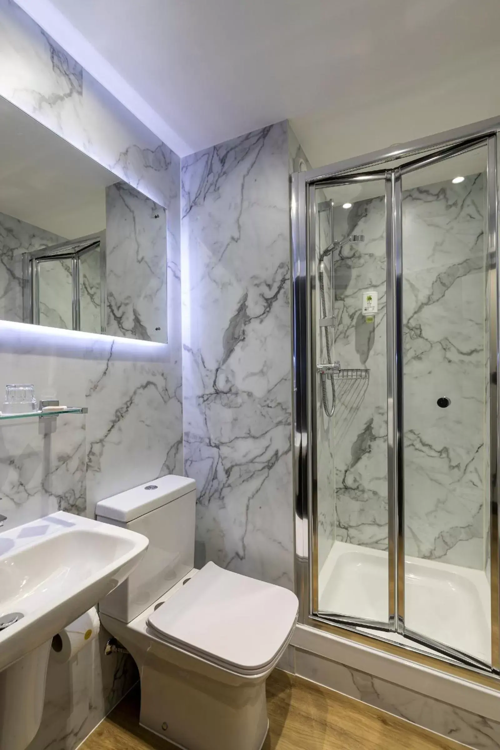Shower, Bathroom in St Giles London – A St Giles Hotel