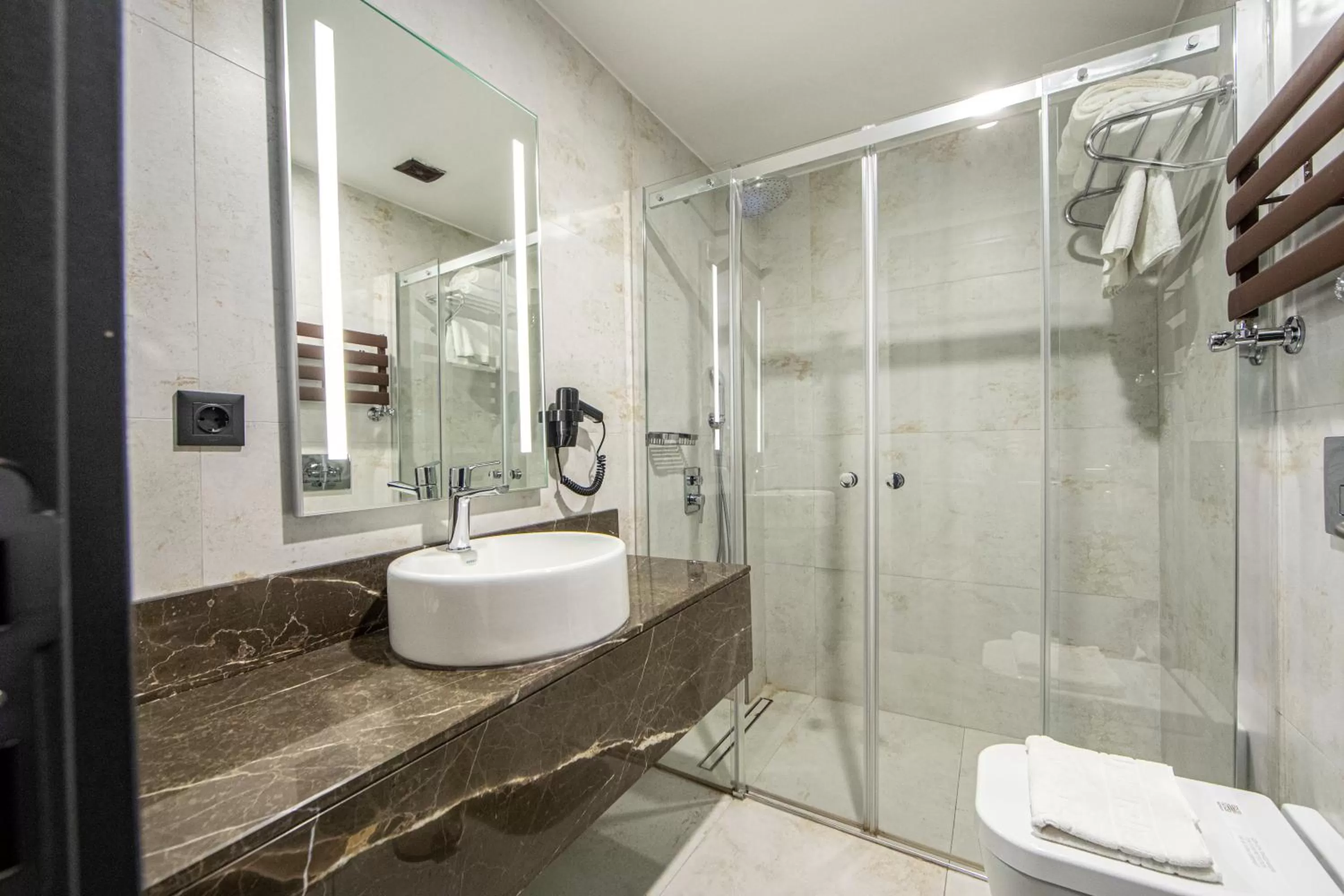 Bathroom in MENALO HOTEL PREMIUM ISTANBUL AIRPORT